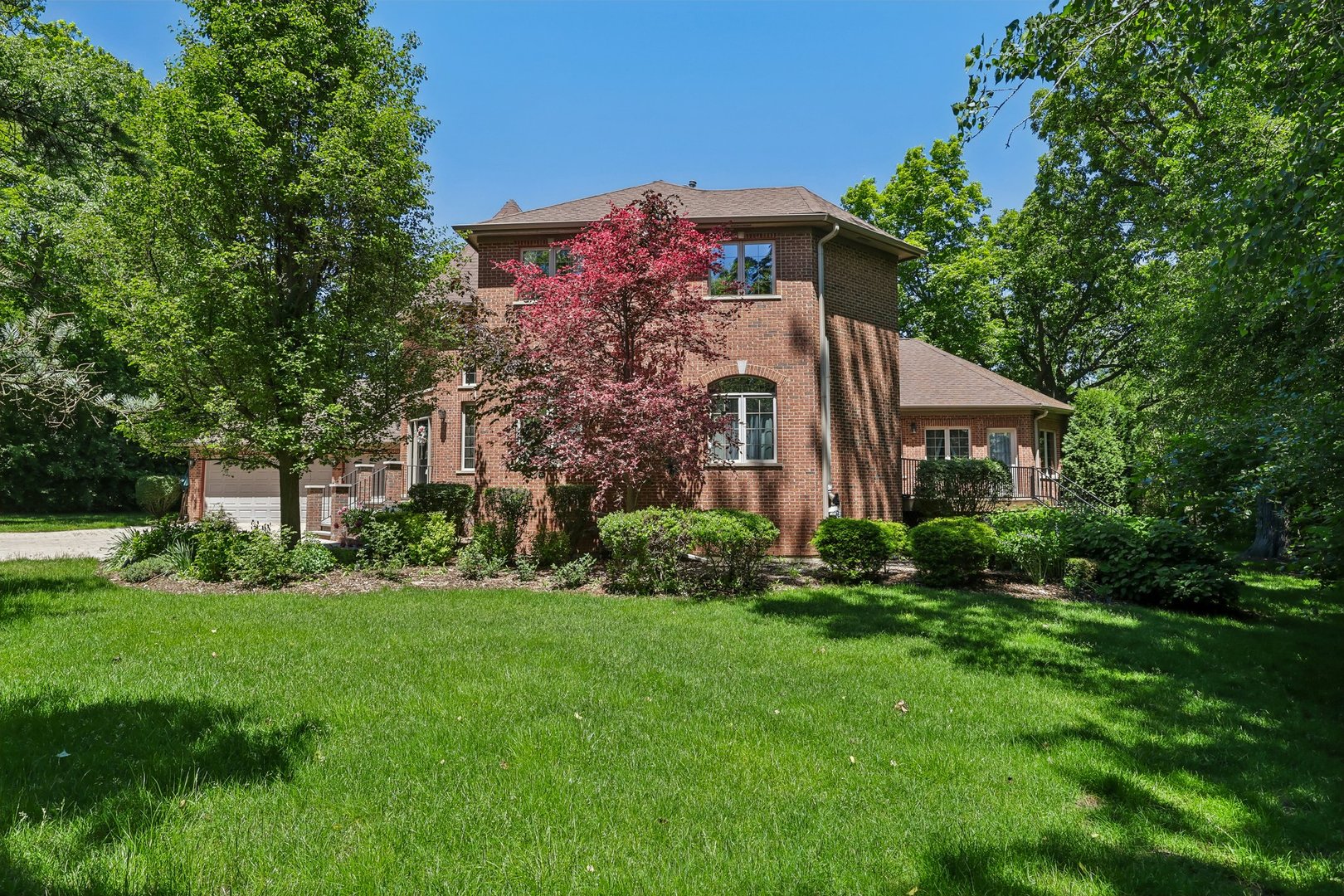 Homes for sale in Libertyville, IL | 1551 Thorneberry Ct, Libertyville, IL 60048 | MLS# 12666915