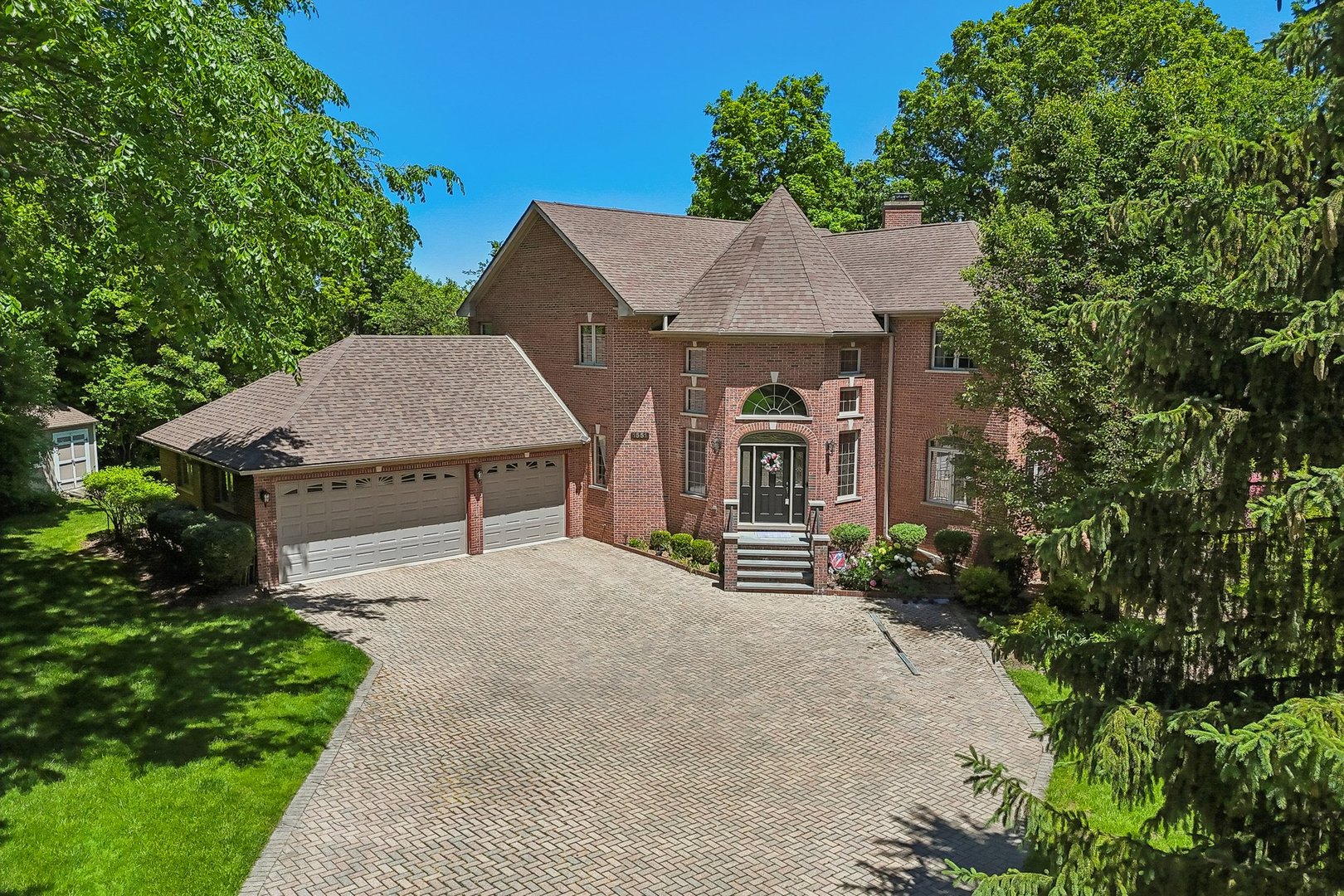 Homes for sale in Libertyville, IL | 1551 Thorneberry Ct, Libertyville, IL 60048 | MLS# 12666915