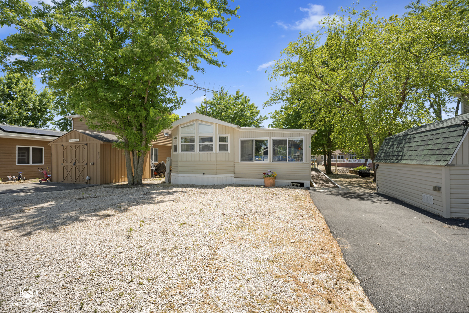 Homes for sale in Wilmington, IL | 157 Fossil Cove Ln, Wilmington, IL 60481 | MLS# 12666984