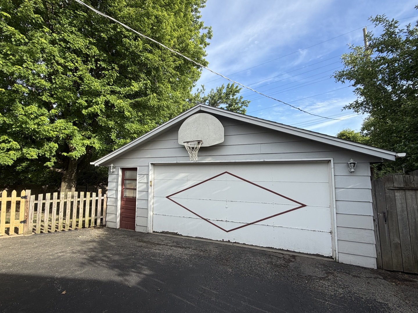 Homes for sale in Rockford, IL | 1706 Notre Dame Rd, Rockford, IL 61103 | MLS# 12667031