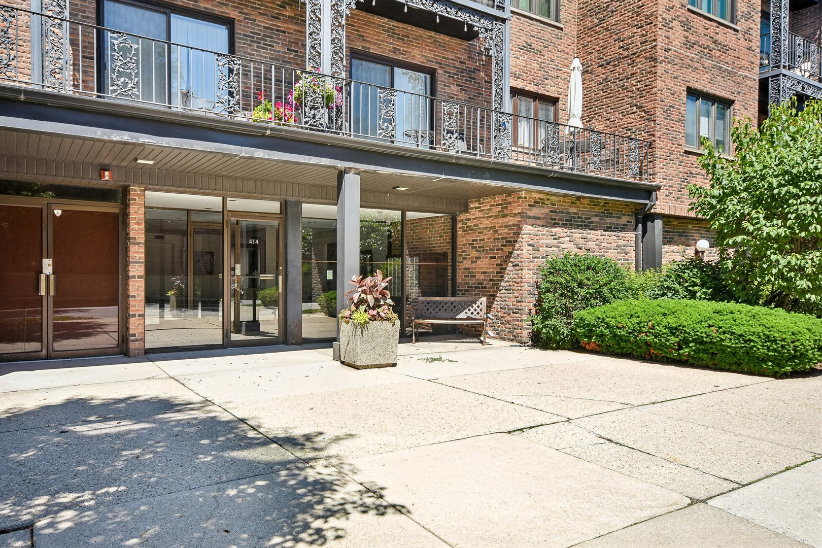 Homes for sale in River Forest, IL | 414 Clinton Pl #502, River Forest, IL 60305 | MLS# 12667132