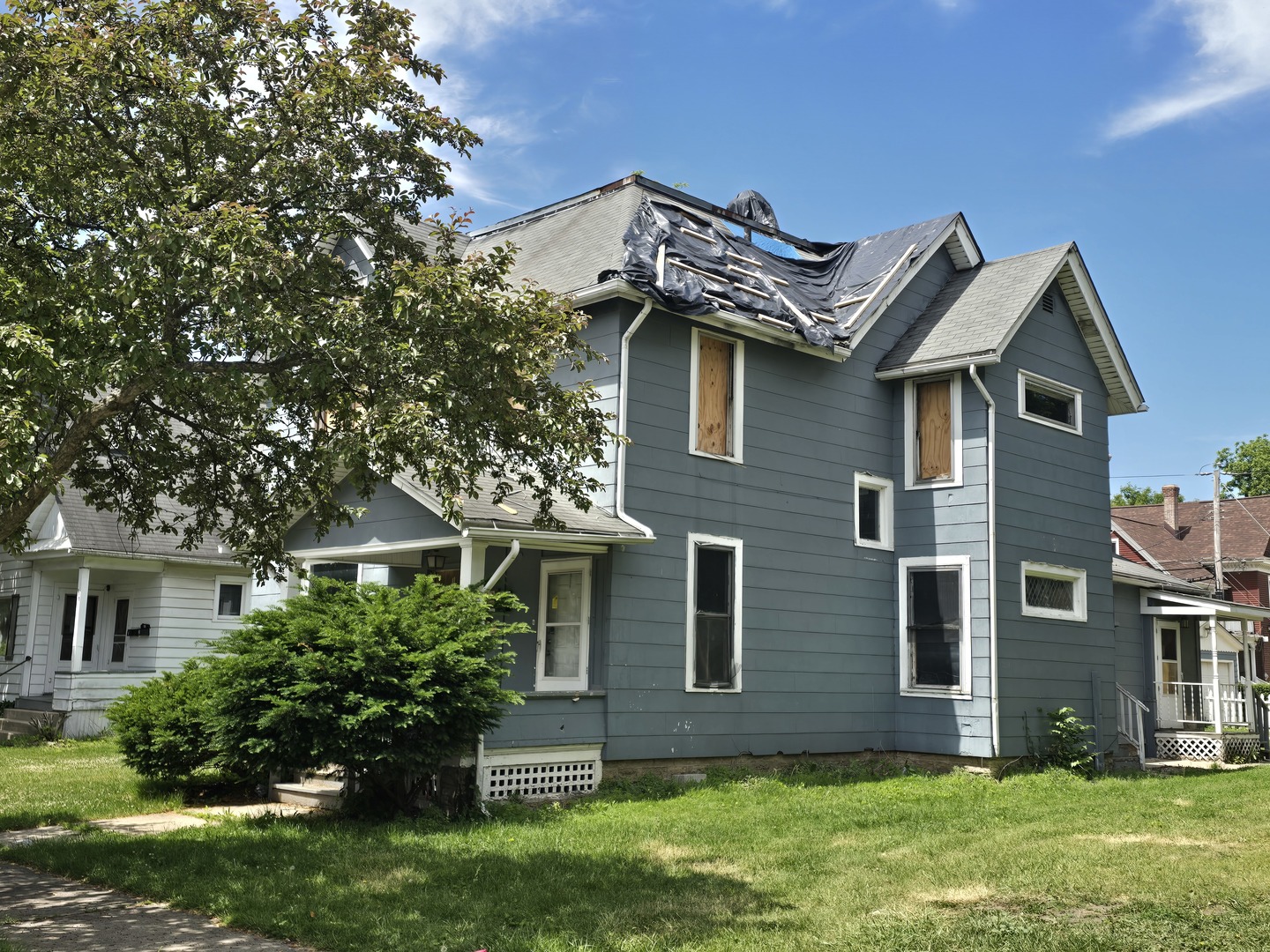 Homes for sale in Aurora, IL | 411 Grant Pl, Aurora, IL 60505 | MLS# 12667320