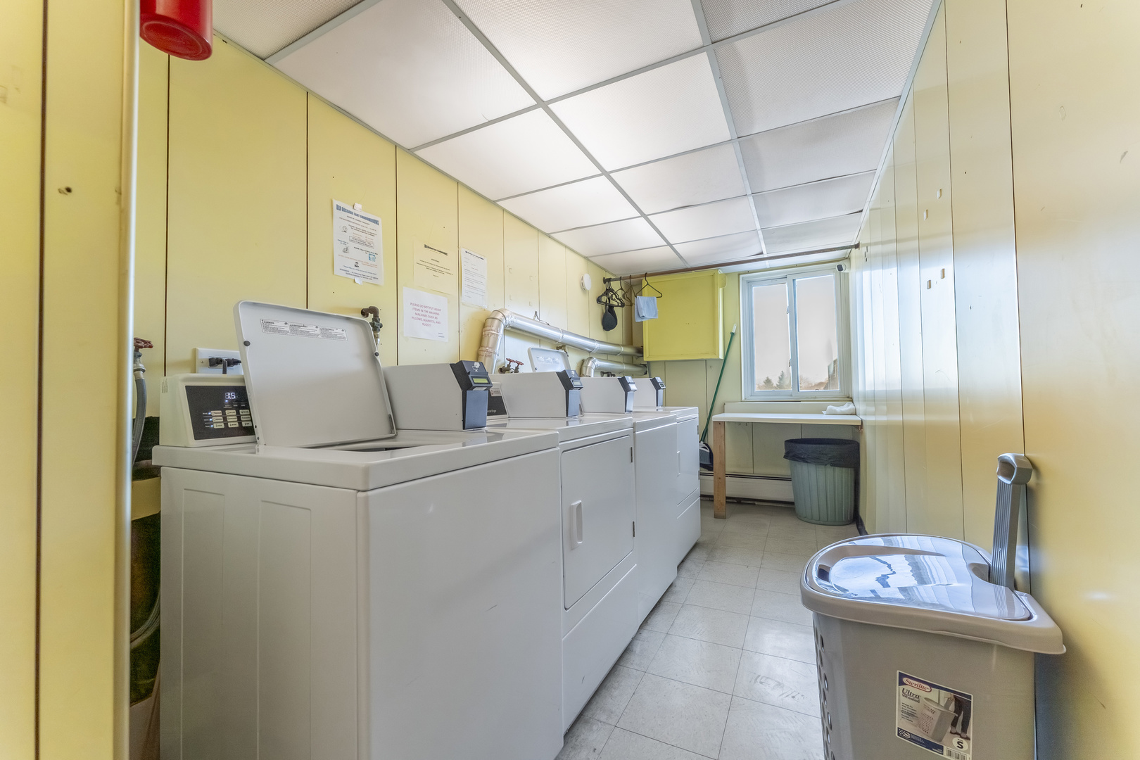Homes for sale in Skokie, IL | 10015 Beverly Dr #404, Skokie, IL 60076 | MLS# 12667362