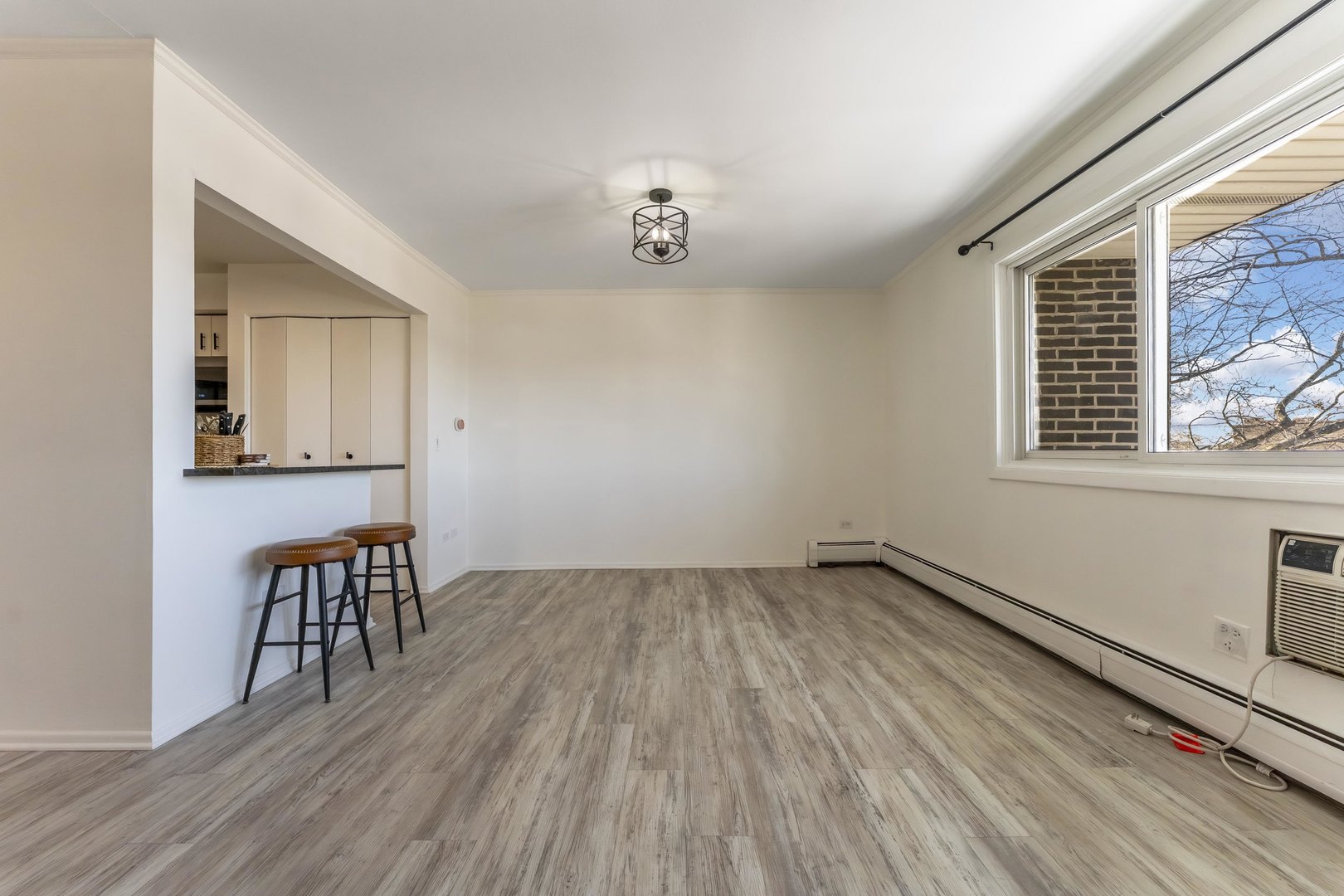 Homes for sale in Skokie, IL | 10015 Beverly Dr #404, Skokie, IL 60076 | MLS# 12667362