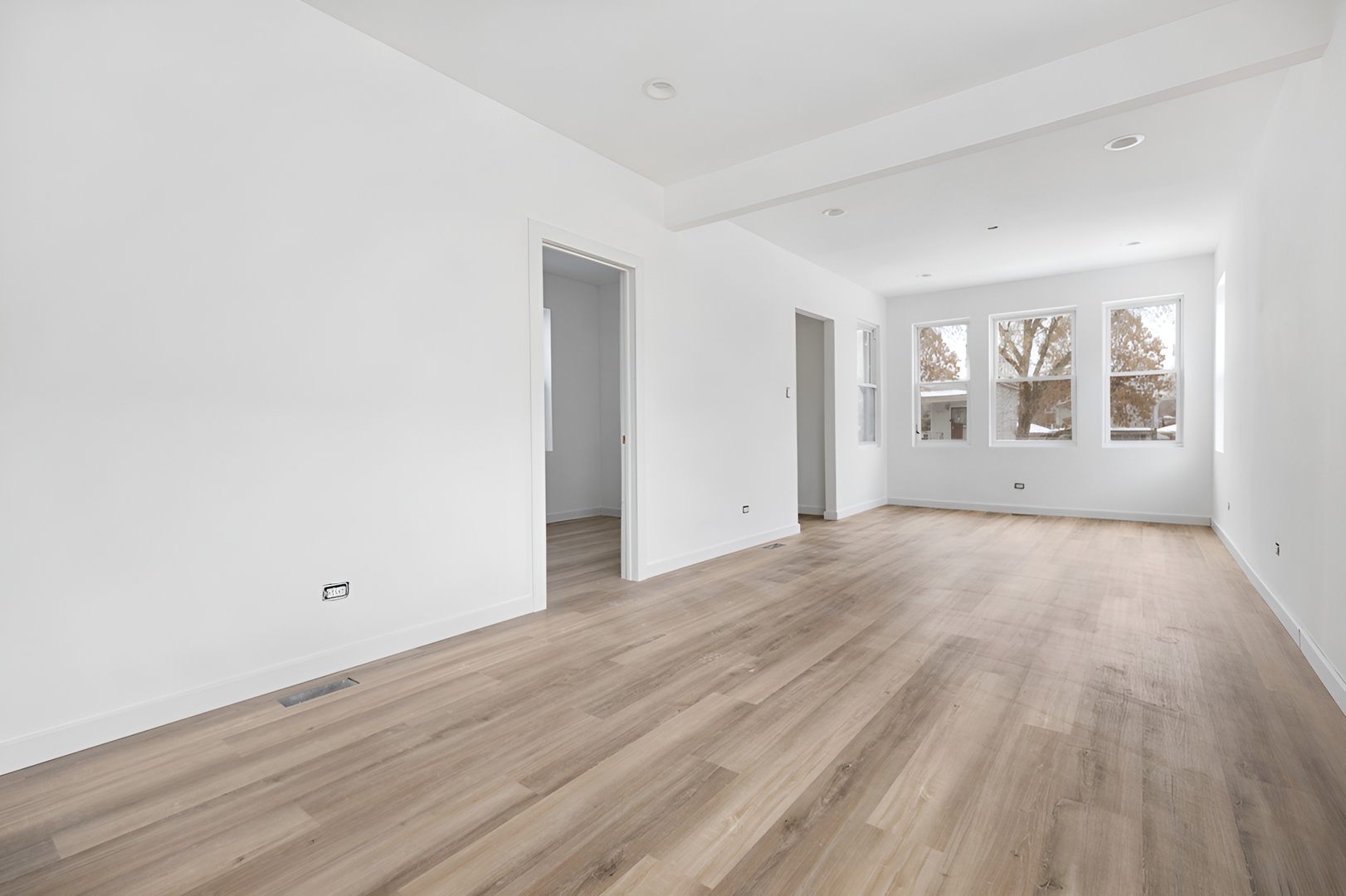 Homes for sale in Chicago, IL | 8528 S Escanaba Ave, Chicago, IL 60617 | MLS# 12667379