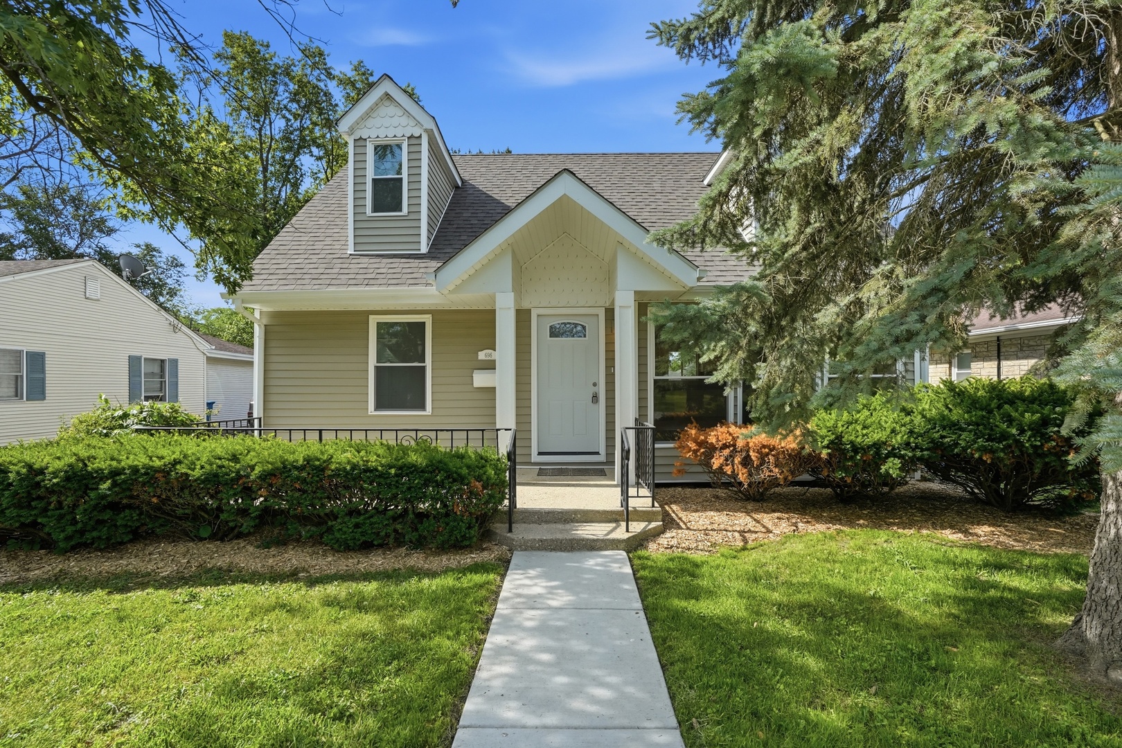 Homes for sale in Crete, IL | 696 1st St, Crete, IL 60417 | MLS# 12667443