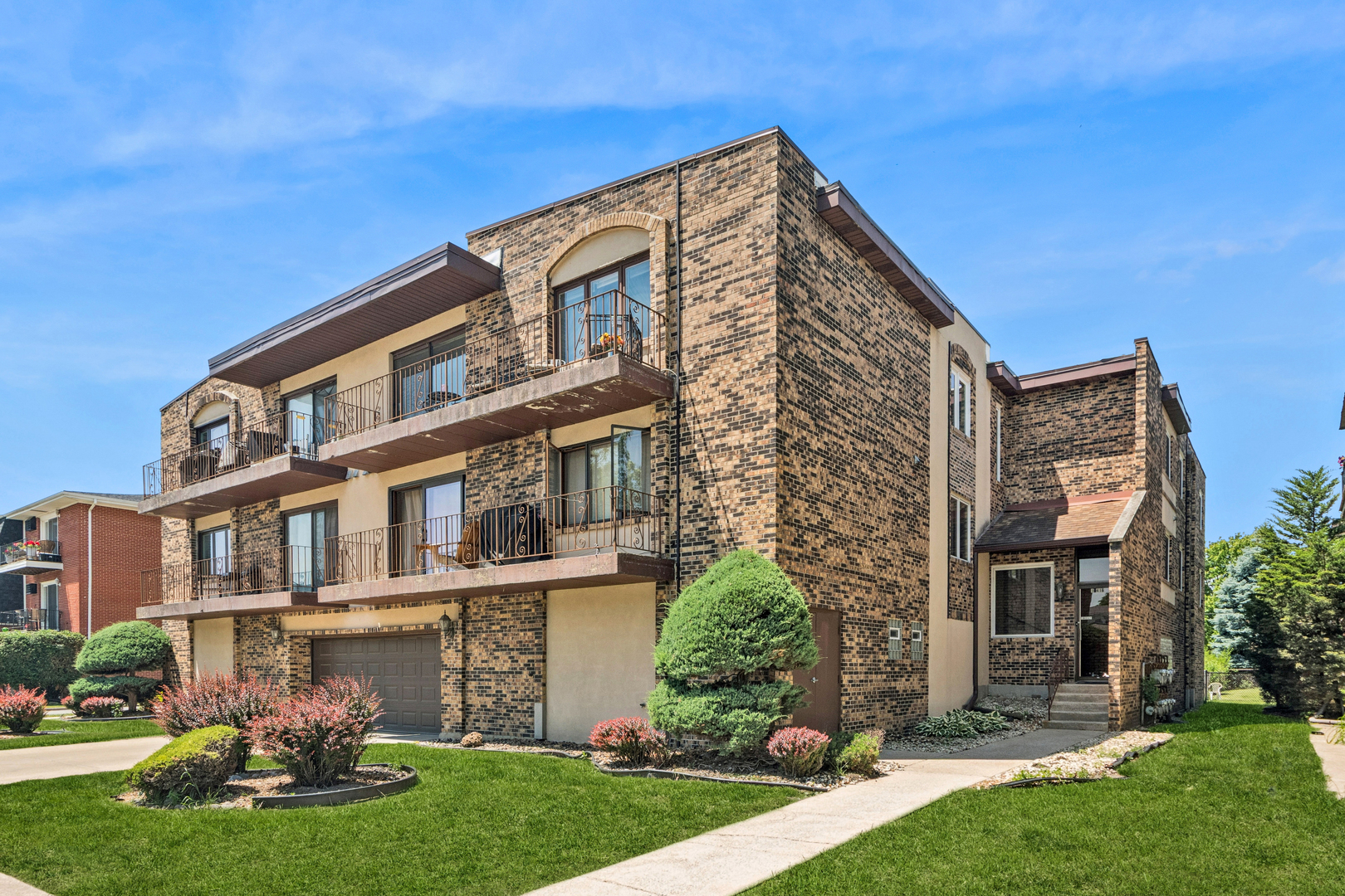 Homes for sale in Oak Lawn, IL | 10416 Mansfield Ave #3NE, Oak Lawn, IL 60453 | MLS# 12667474