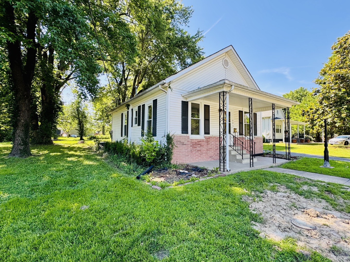 Homes for sale in Marion, IL | 404 N Otis St, Marion, IL 62959 | MLS# 12667483