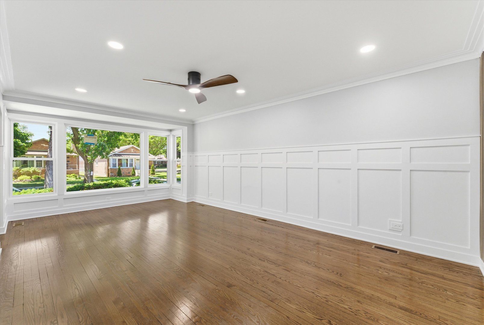 Homes for sale in Chicago, IL | 7939 S Saint Louis Ave, Chicago, IL 60652 | MLS# 12667501