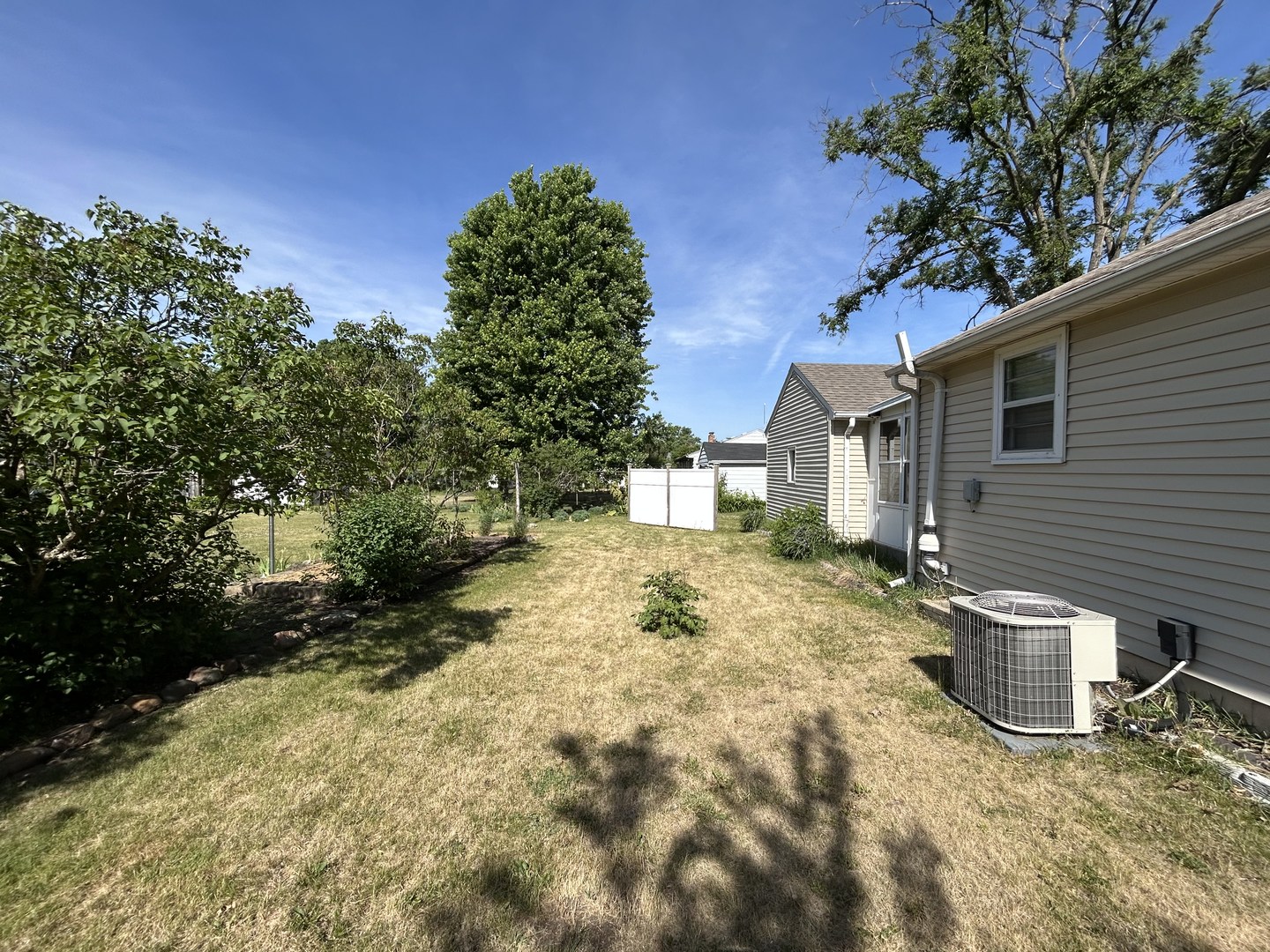 Homes for sale in Rockton, IL | 438 E Warren St, Rockton, IL 61072 | MLS# 12667531