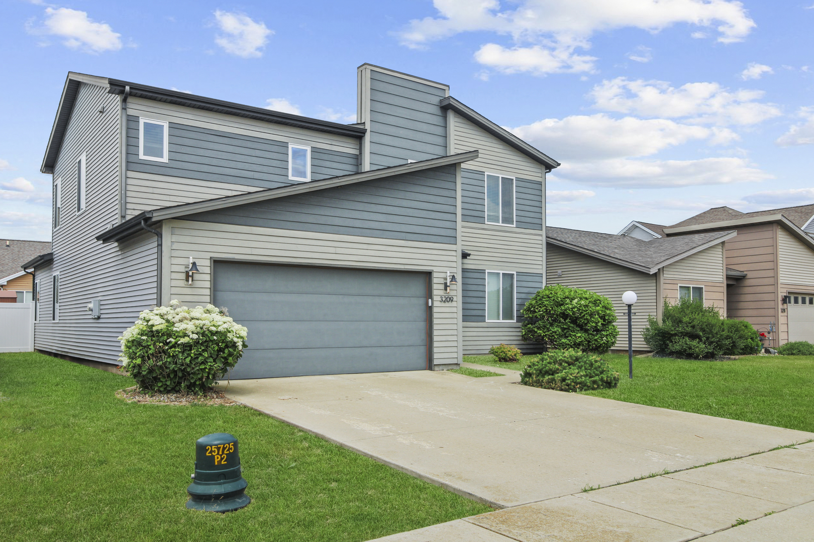 3rd image of 3209 Stanley Ln, Champaign, IL 61822 | MLS# 12667557