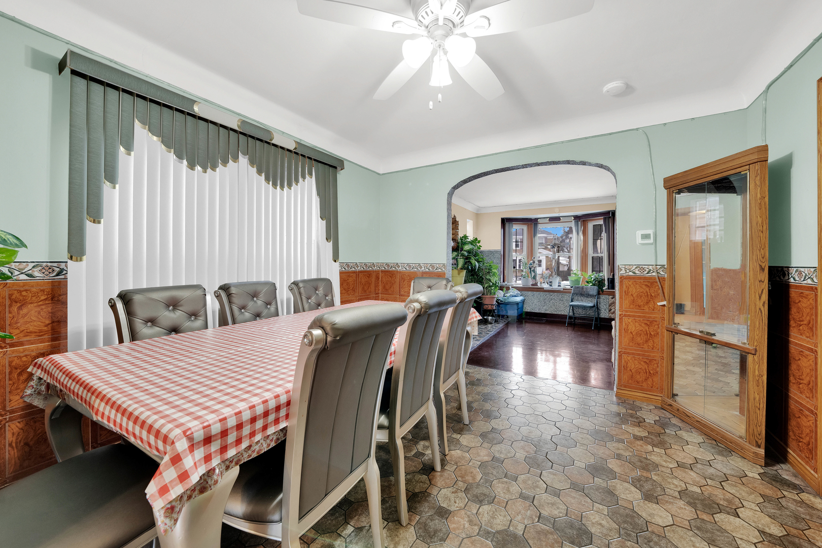 Homes for sale in Berwyn, IL | 3520 Ridgeland Ave, Berwyn, IL 60402 | MLS# 12667634