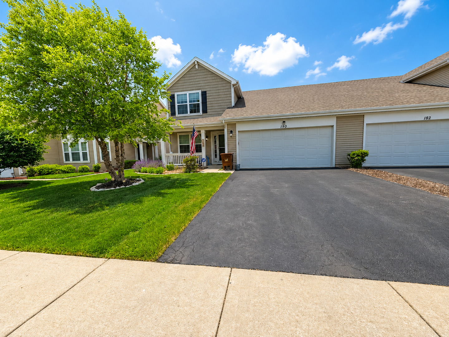 Homes for sale in Pingree Grove, IL | 190 Norfolk Ln, Pingree Grove, IL 60140 | MLS# 12667651