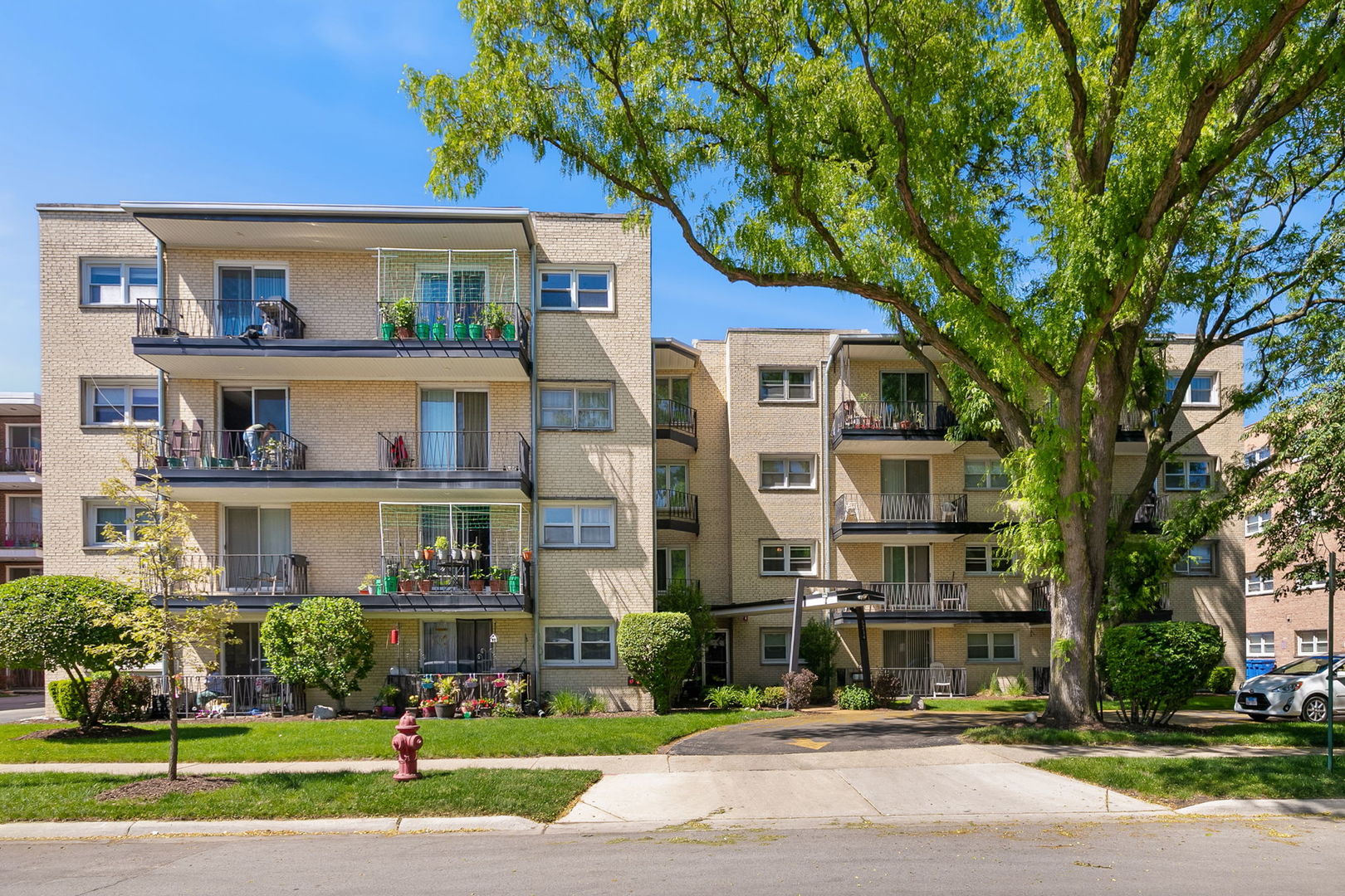 Homes for sale in Skokie, IL | 5214 Galitz St #205, Skokie, IL 60077 | MLS# 12667652