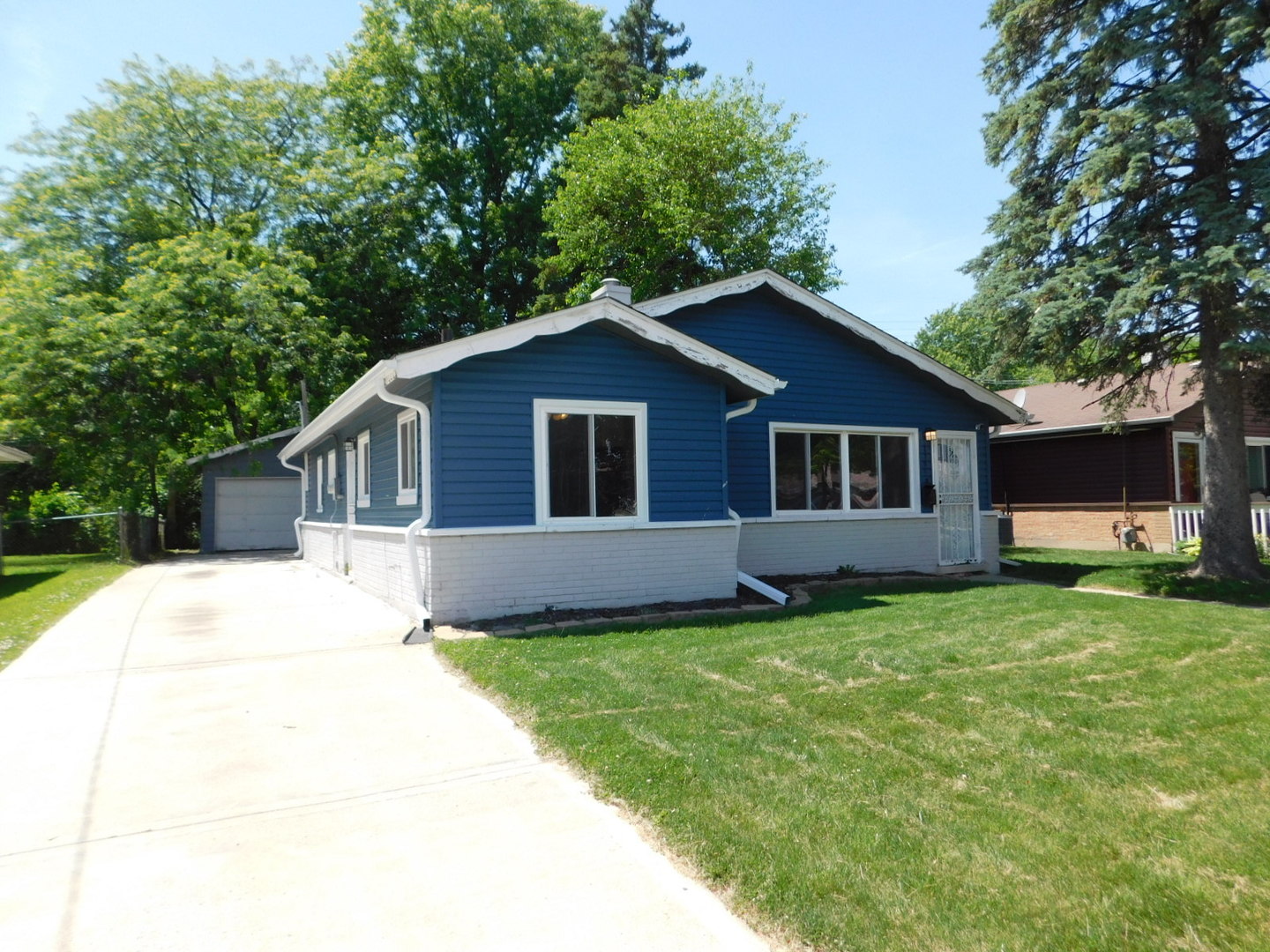 Homes for sale in Calumet City, IL | 1368 Balmoral Ave, Calumet City, IL 60409 | MLS# 12667674
