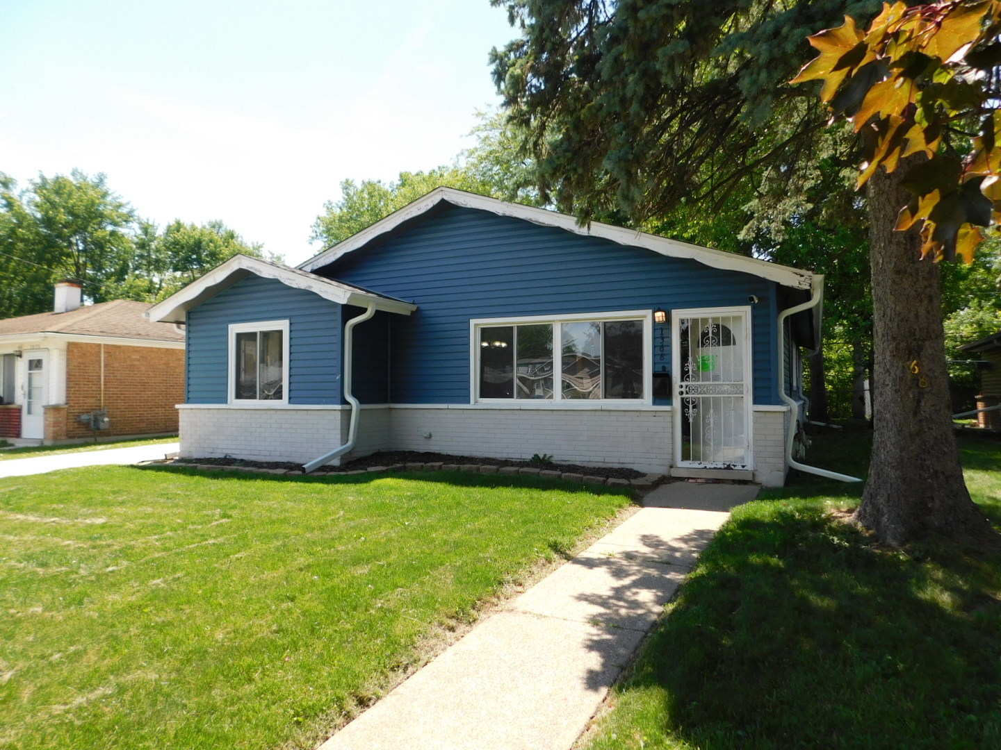 Homes for sale in Calumet City, IL | 1368 Balmoral Ave, Calumet City, IL 60409 | MLS# 12667674