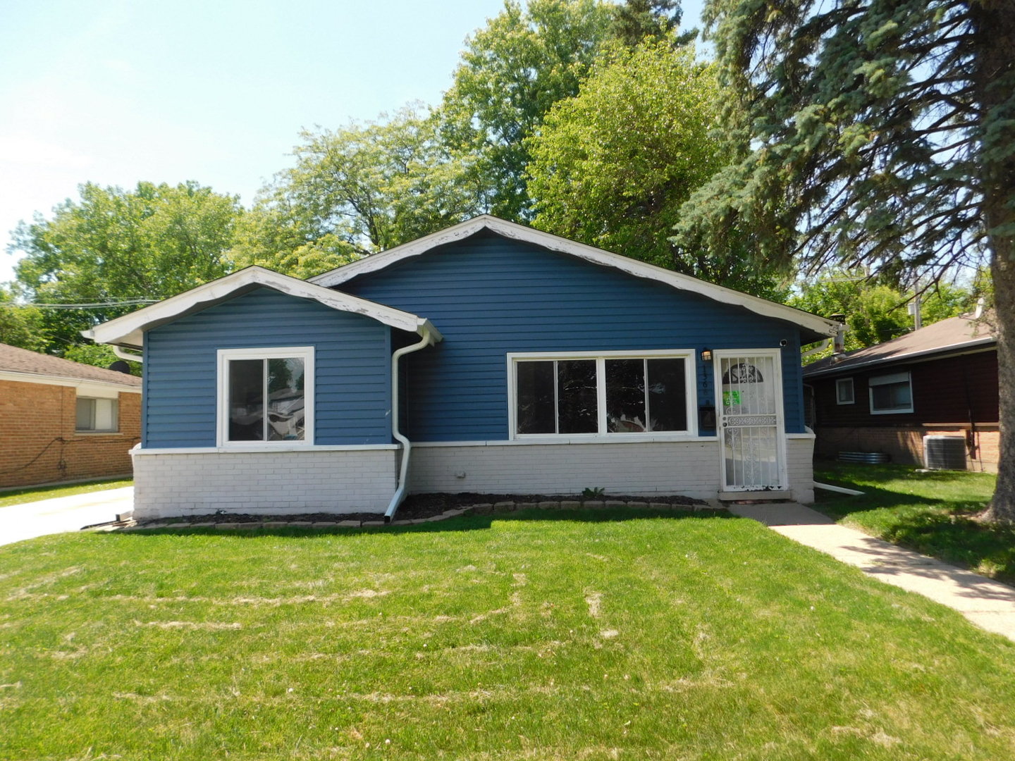 Homes for sale in Calumet City, IL | 1368 Balmoral Ave, Calumet City, IL 60409 | MLS# 12667674