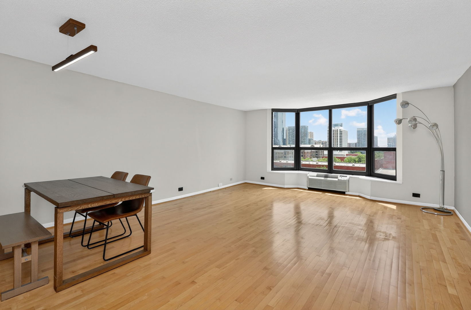 Homes for sale in Chicago, IL | 901 S Plymouth Ct, Chicago, IL 60605