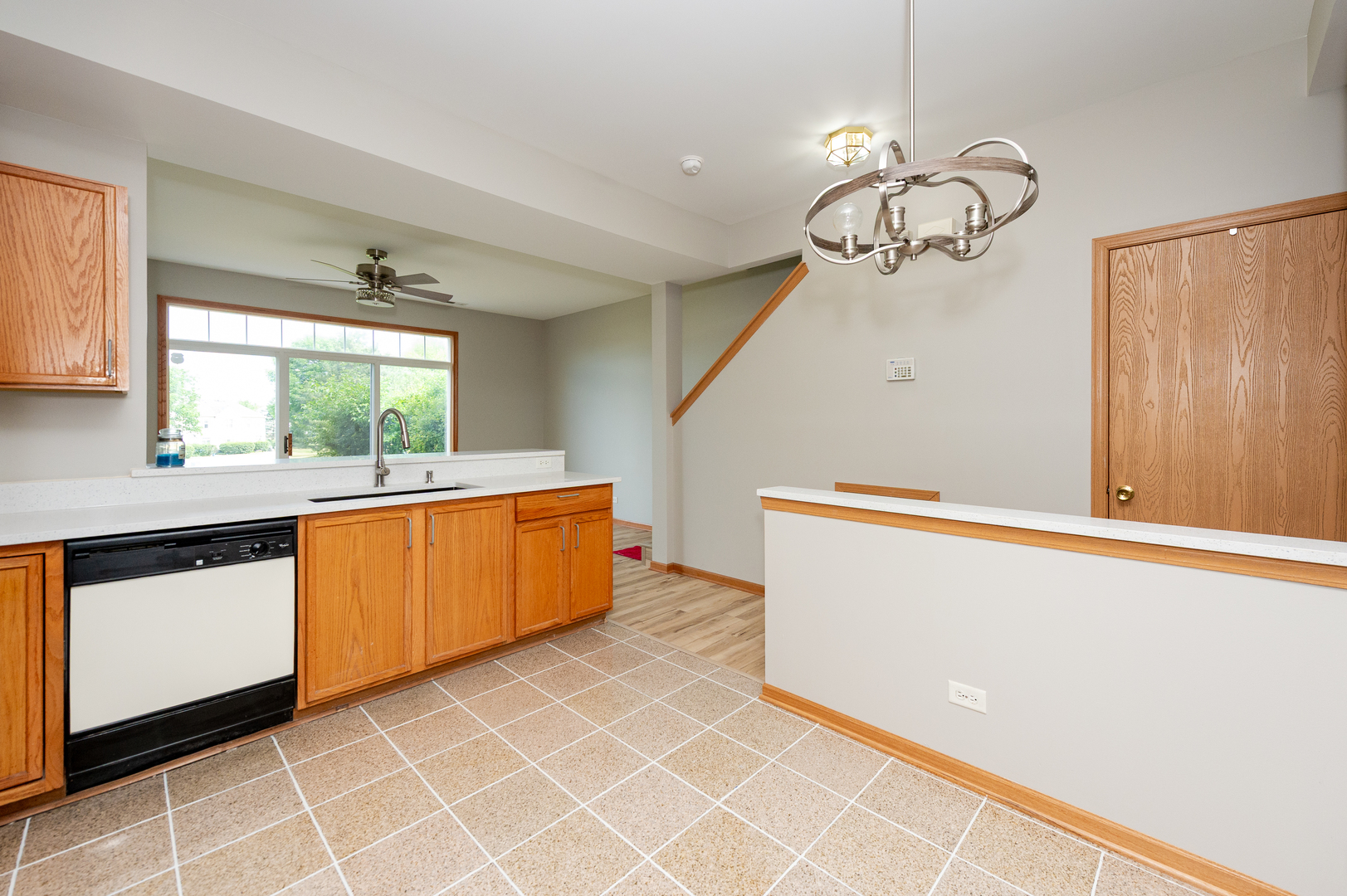 Homes for sale in Carpentersville, IL | 2231 Flagstone Ln, Carpentersville, IL 60110 | MLS# 12667950