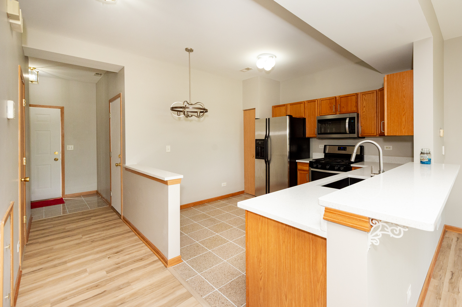 Homes for sale in Carpentersville, IL | 2231 Flagstone Ln, Carpentersville, IL 60110 | MLS# 12667950