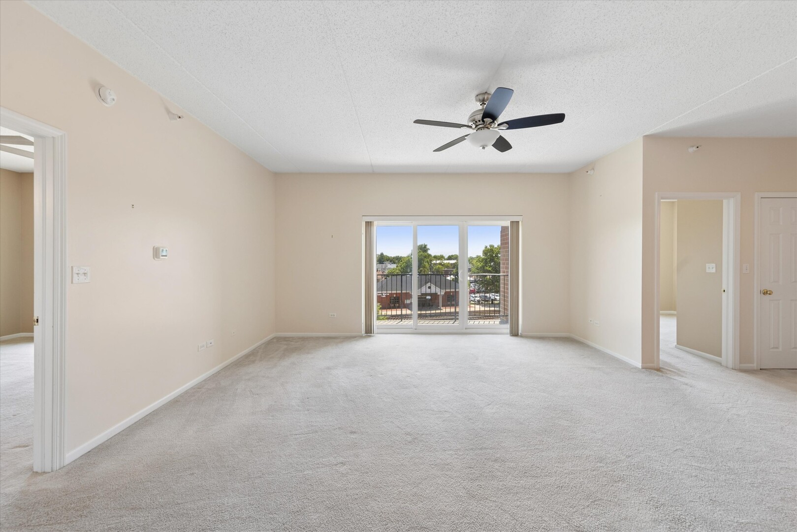 Homes for sale in Brookfield, IL | 8822 Brookfield Ave #405, Brookfield, IL 60513 | MLS# 12668035