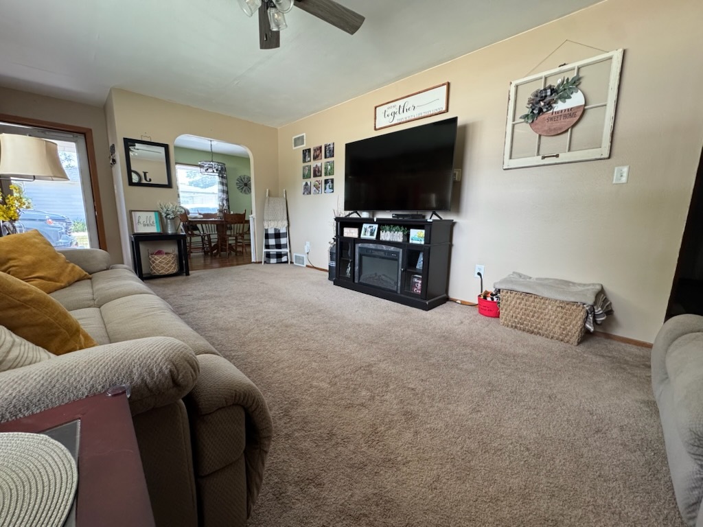 Homes for sale in Sterling, IL | 915 W 19Th St, Sterling, IL 61081 | MLS# 12668070