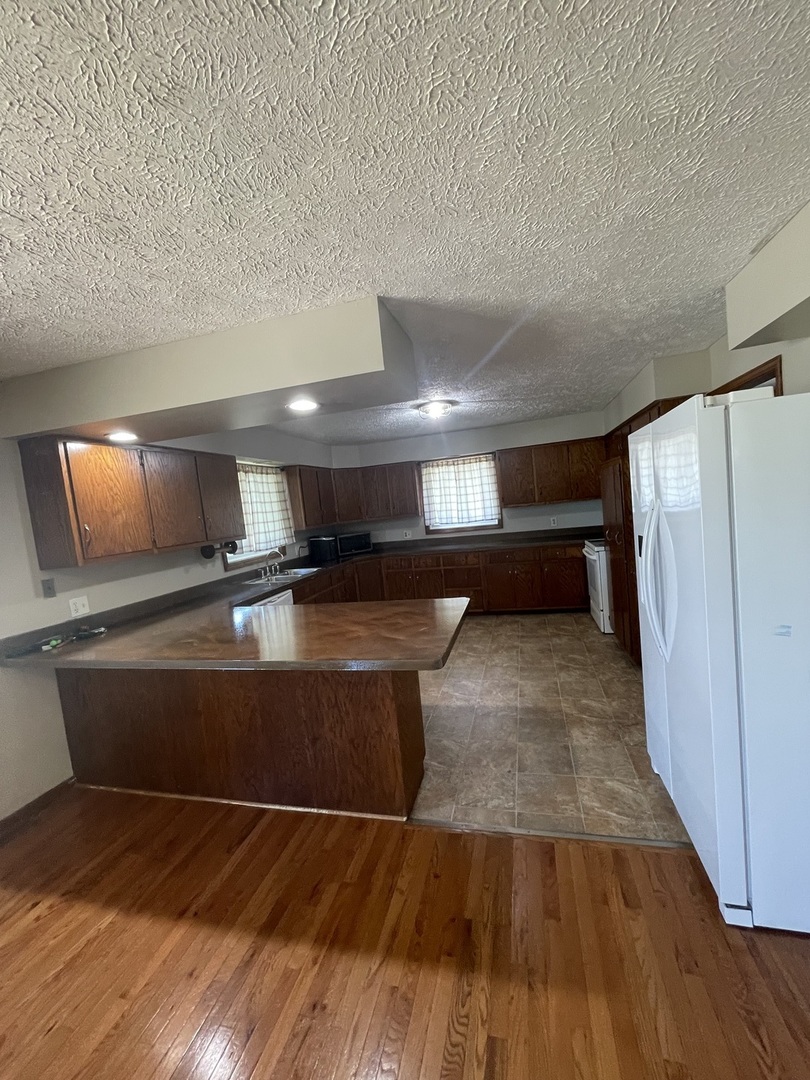 Homes for sale in Elwood, IL | 136 N St Louis St, Elwood, IL 60421 | MLS# 12668111