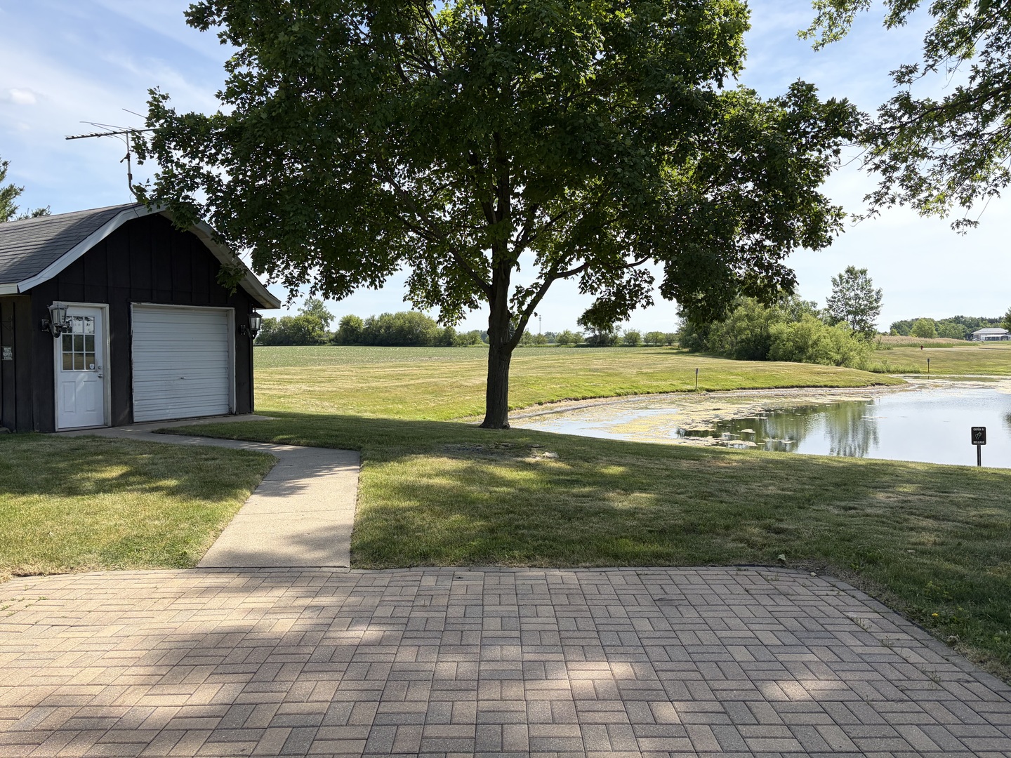 Homes for sale in Elwood, IL | 136 N St Louis St, Elwood, IL 60421 | MLS# 12668111
