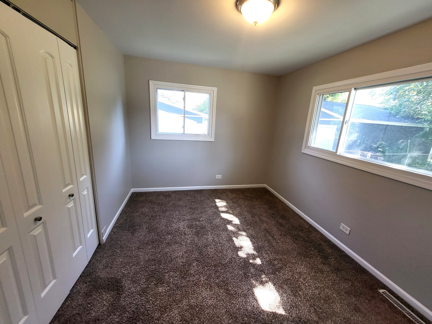 Homes for sale in Gurnee, IL | 18455 W Meadow Ln, Gurnee, IL 60031 | MLS# 12668254