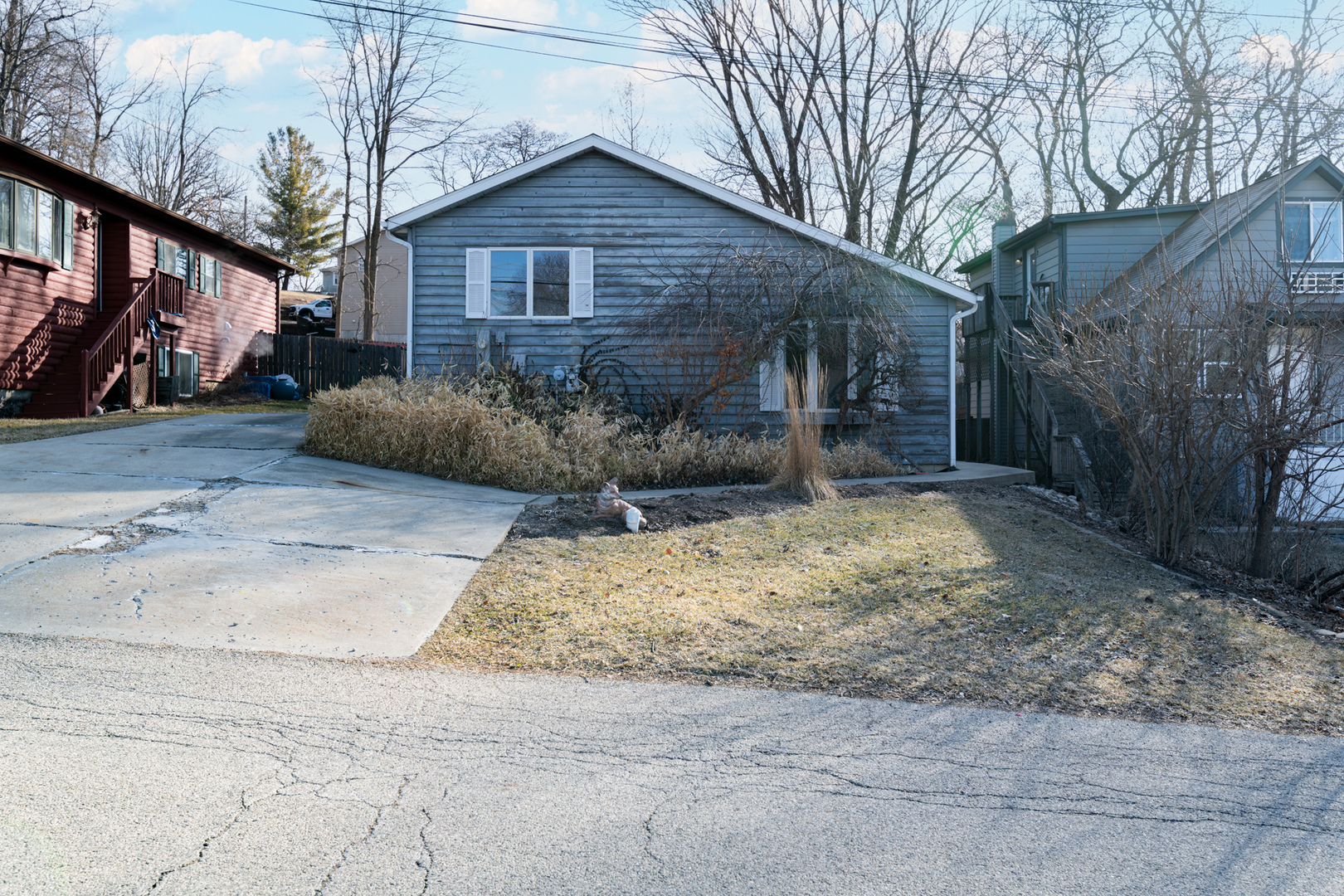 Homes for sale in Fox Lake, IL | 61 Highview Ave, Fox Lake, IL 60020 | MLS# 12668268