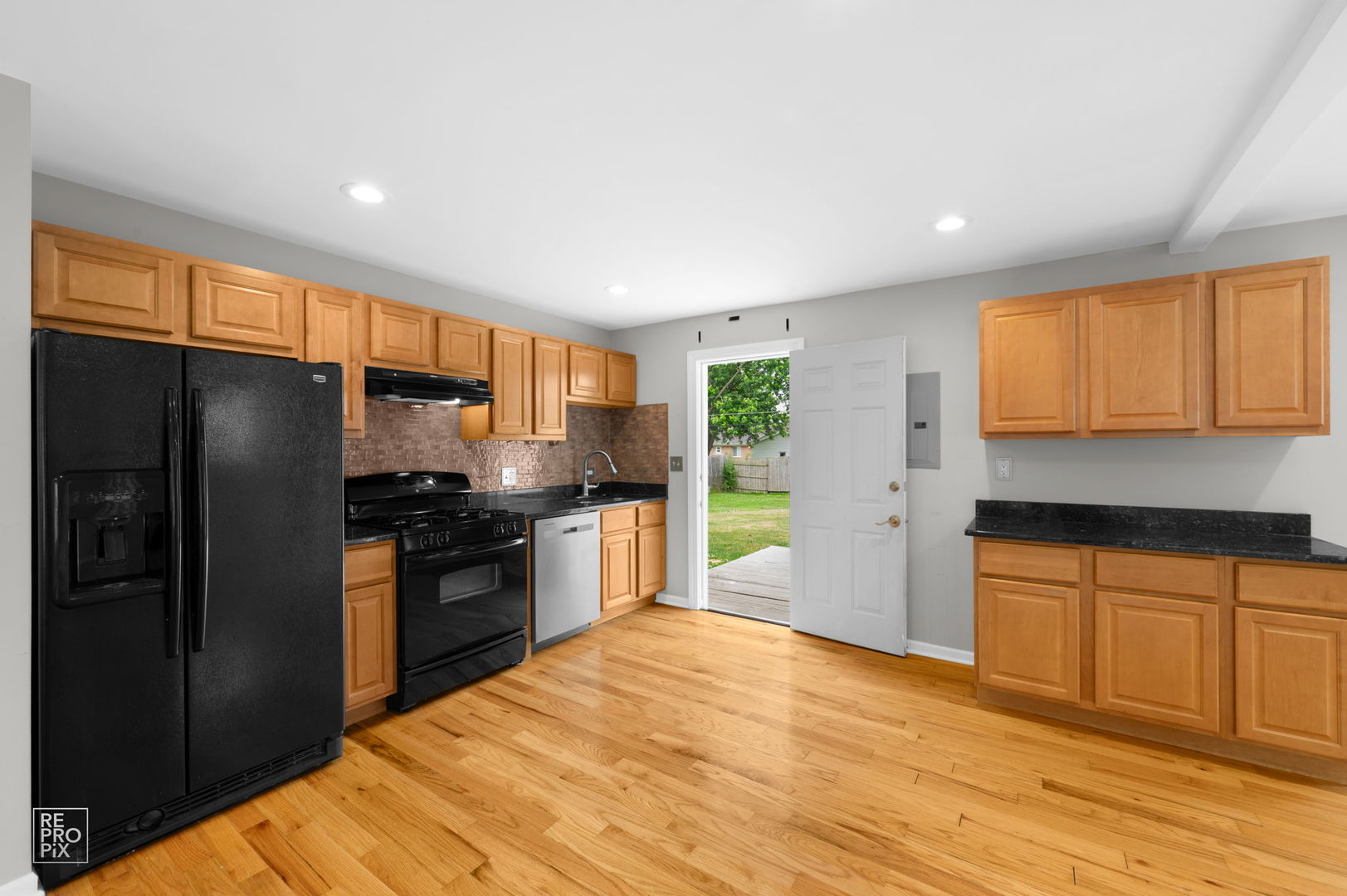 Homes for sale in Hoffman Estates, IL | 75 Kingman Ln, Hoffman Estates, IL 60169 | MLS# 12668283