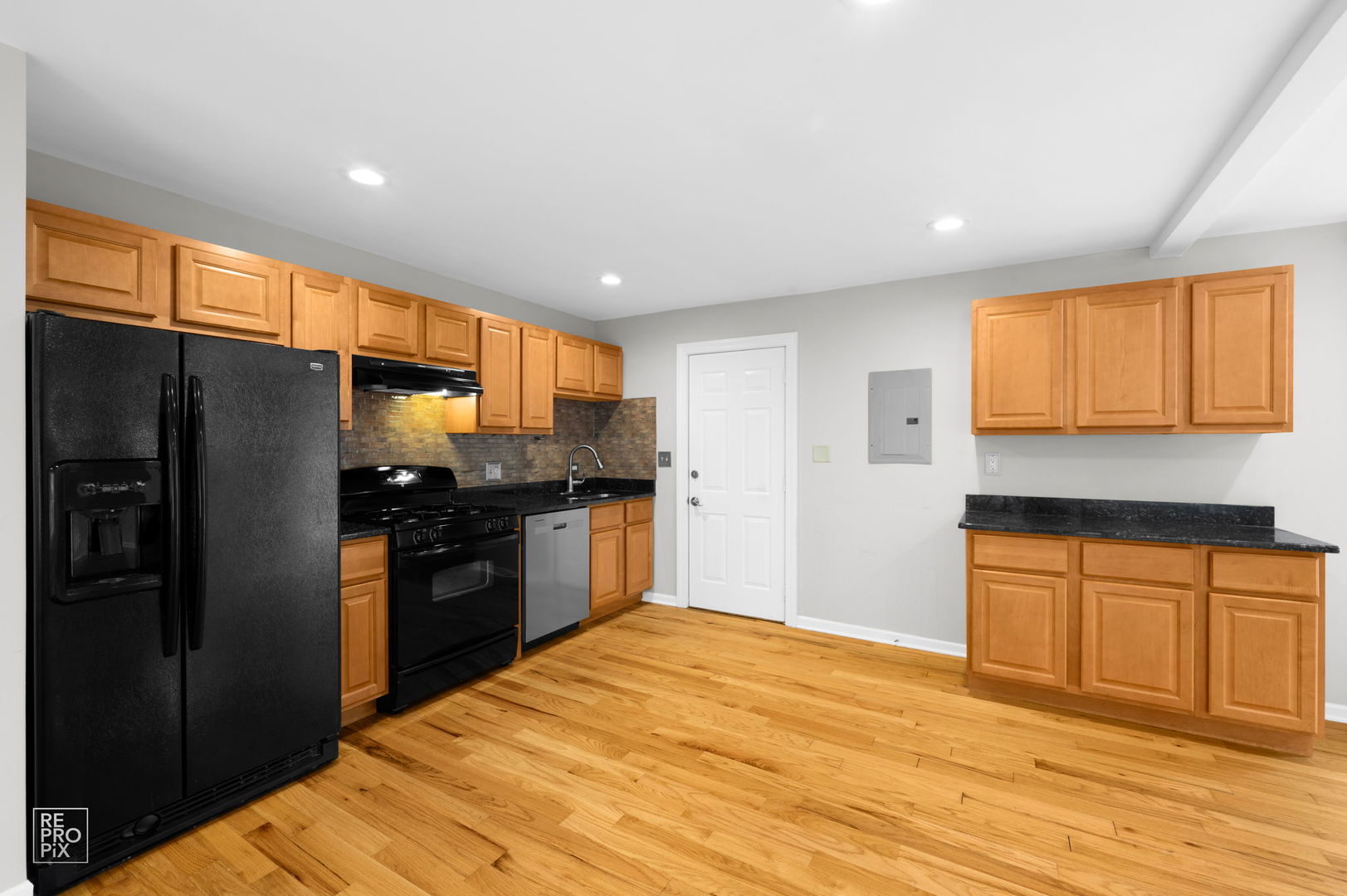 Homes for sale in Hoffman Estates, IL | 75 Kingman Ln, Hoffman Estates, IL 60169 | MLS# 12668283
