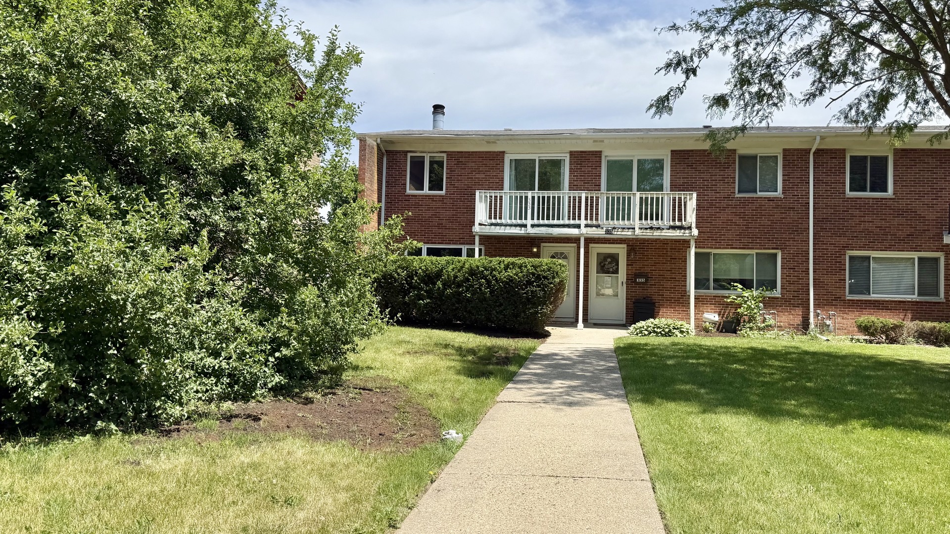 Homes for sale in Vernon Hills, IL | 333 Cherry Valley Rd, Vernon Hills, IL 60061 | MLS# 12668302