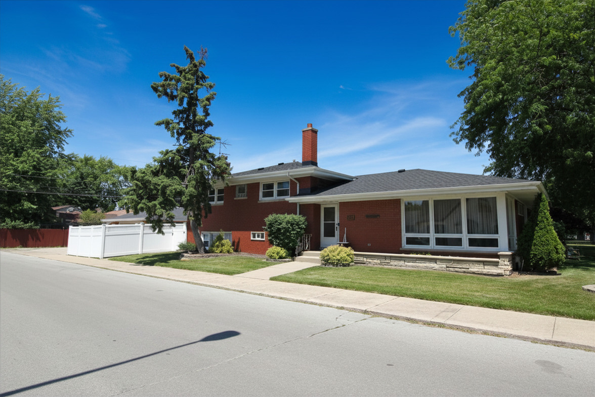 2nd image of 10158 S Talman Ave, Chicago, IL 60655 | MLS# 12668406