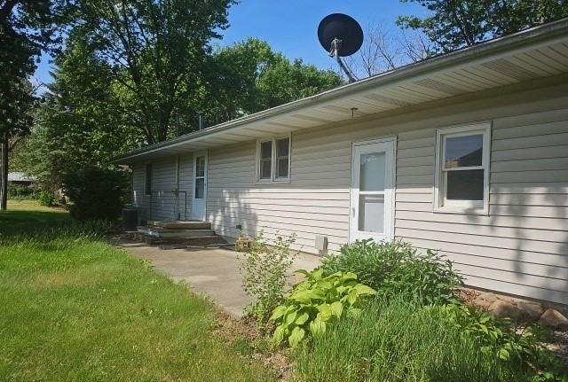 Homes for sale in Piper City, IL | 335 N Pine St, Piper City, IL 60959 | MLS# 12668420
