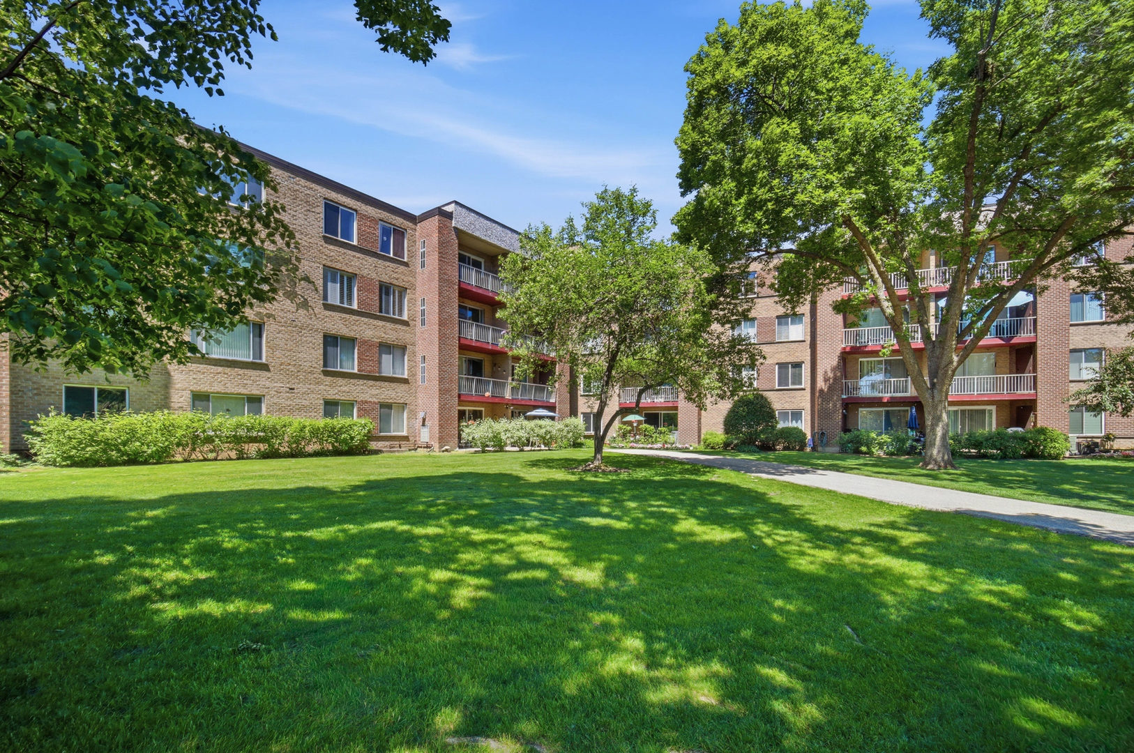 Homes for sale in Palatine, IL | 945 E Kenilworth Ave #314, Palatine, IL 60074 | MLS# 12668449