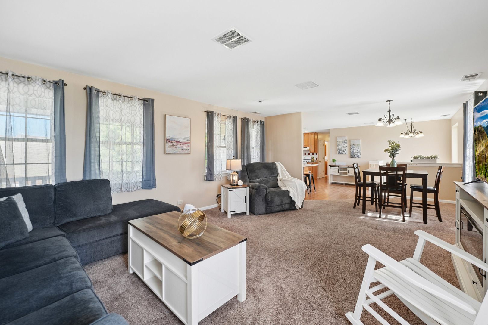 Homes for sale in Countryside, IL | 7334 Maridon Rd, Countryside, IL 60525 | MLS# 12668500