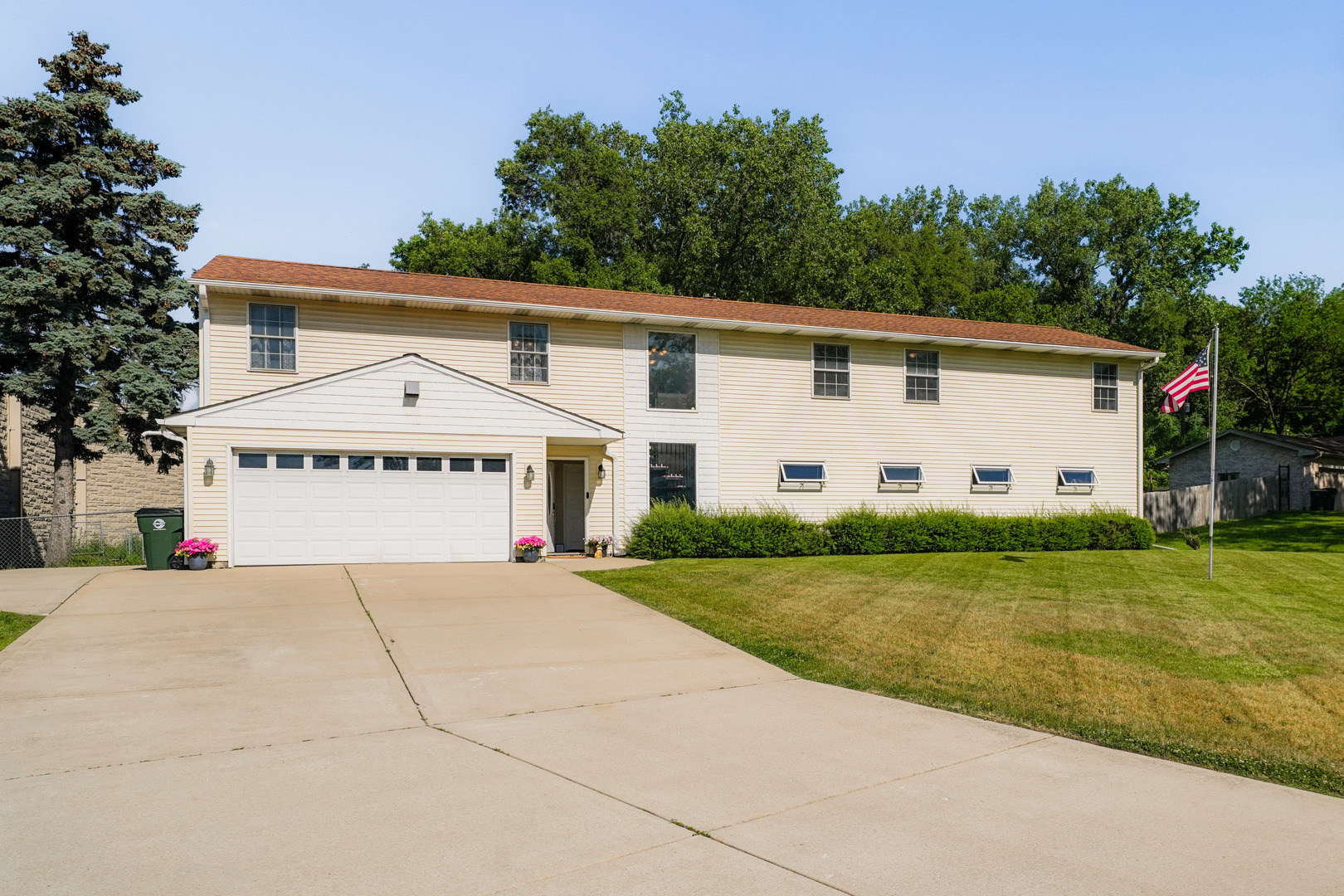 Homes for sale in Countryside, IL | 7334 Maridon Rd, Countryside, IL 60525 | MLS# 12668500