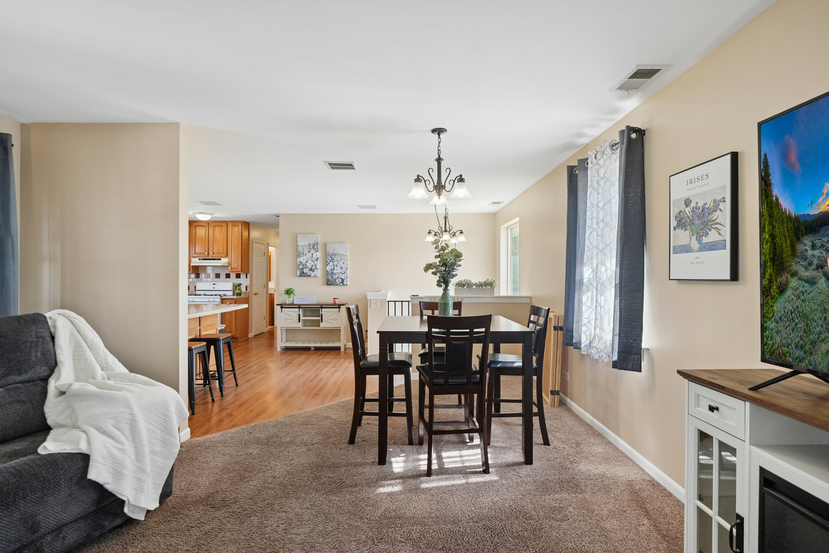 Homes for sale in Countryside, IL | 7334 Maridon Rd, Countryside, IL 60525 | MLS# 12668500