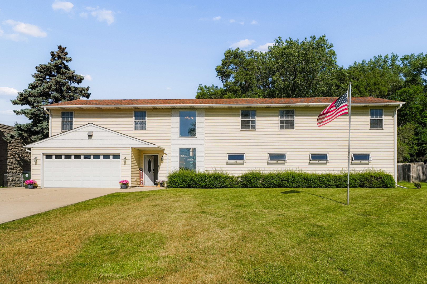 Homes for sale in Countryside, IL | 7334 Maridon Rd, Countryside, IL 60525 | MLS# 12668500