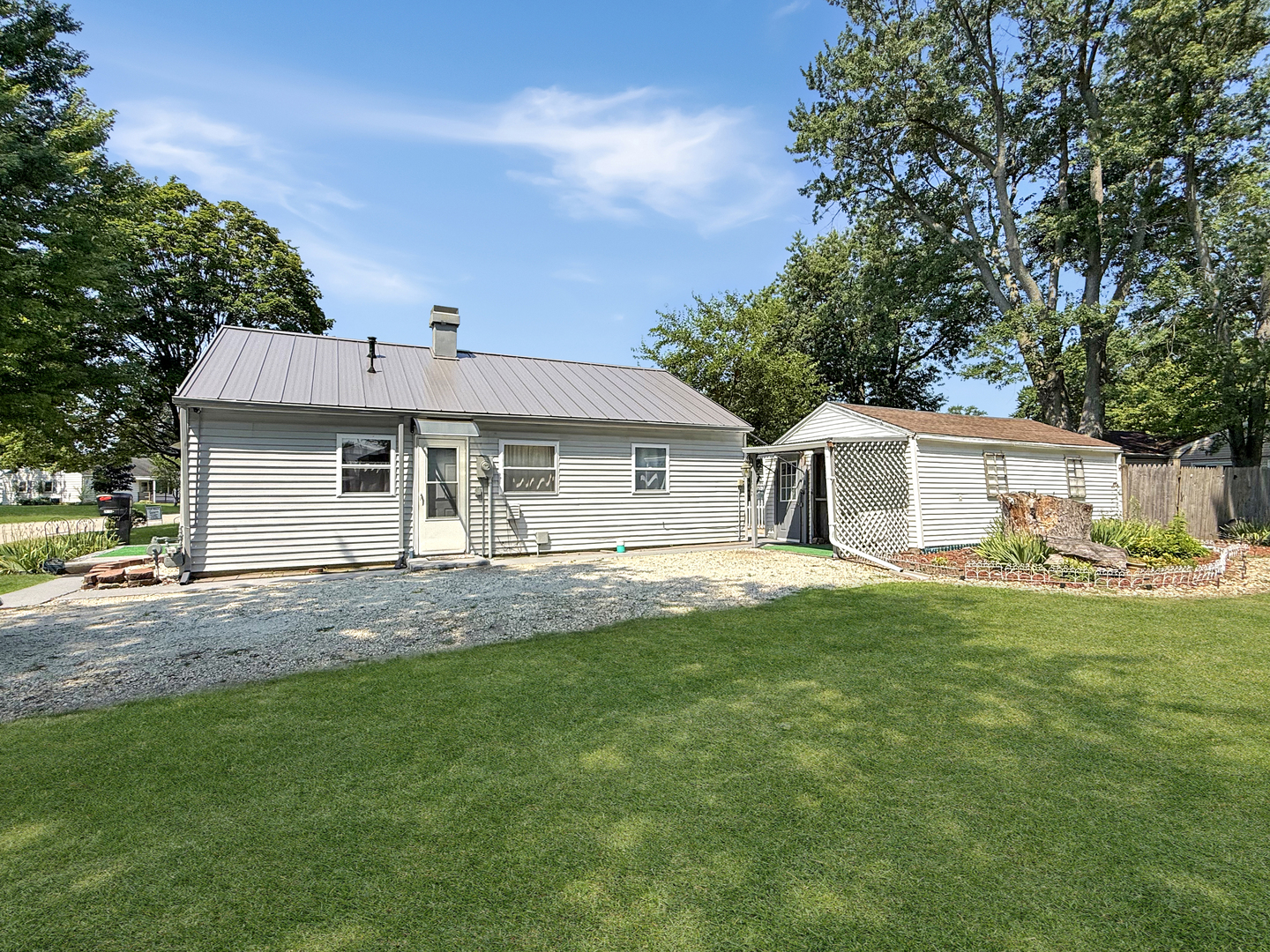 Homes for sale in Rantoul, IL | 1357 Fairlawn Dr, Rantoul, IL 61866 | MLS# 12668537