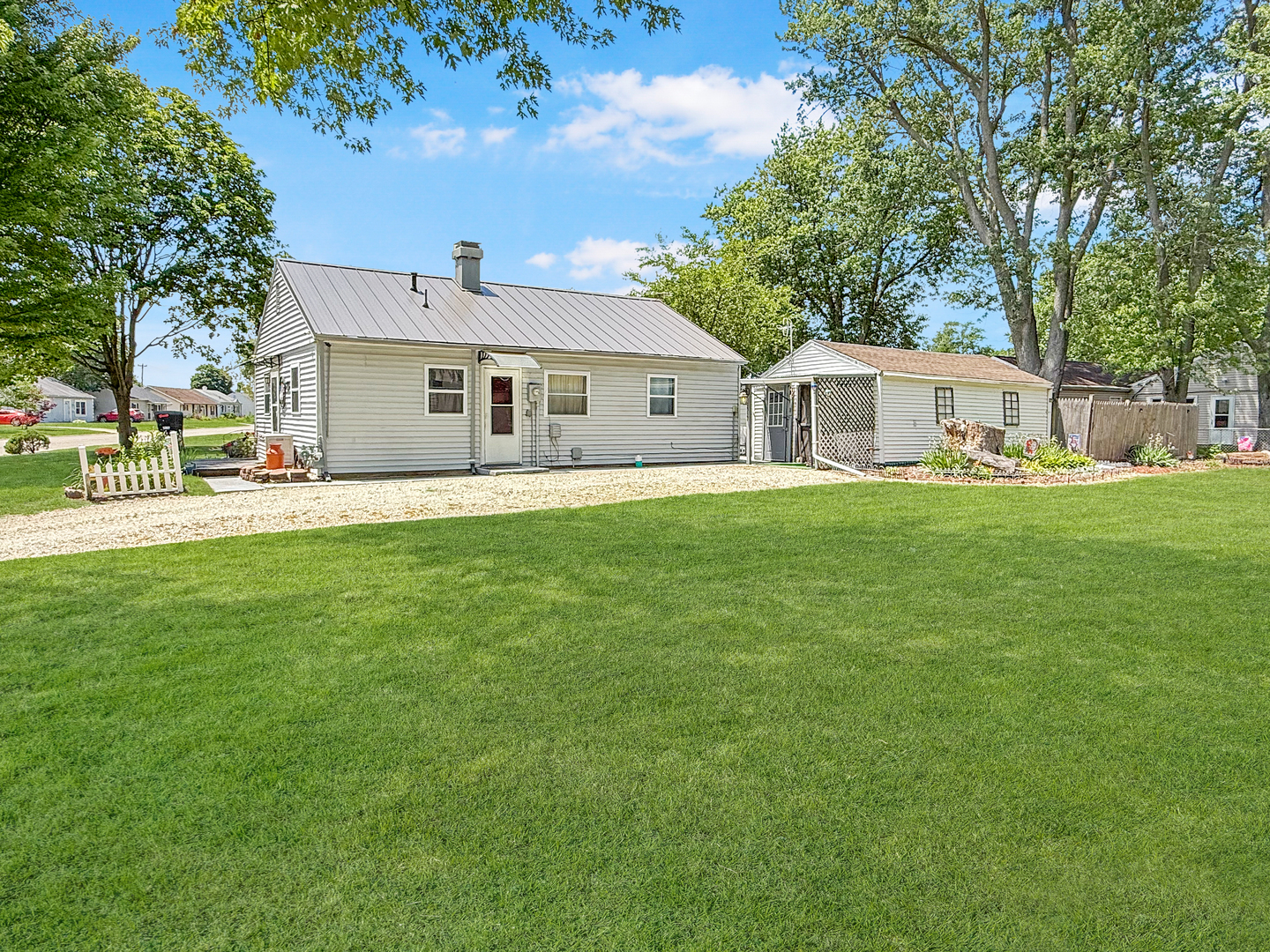 Homes for sale in Rantoul, IL | 1357 Fairlawn Dr, Rantoul, IL 61866 | MLS# 12668537