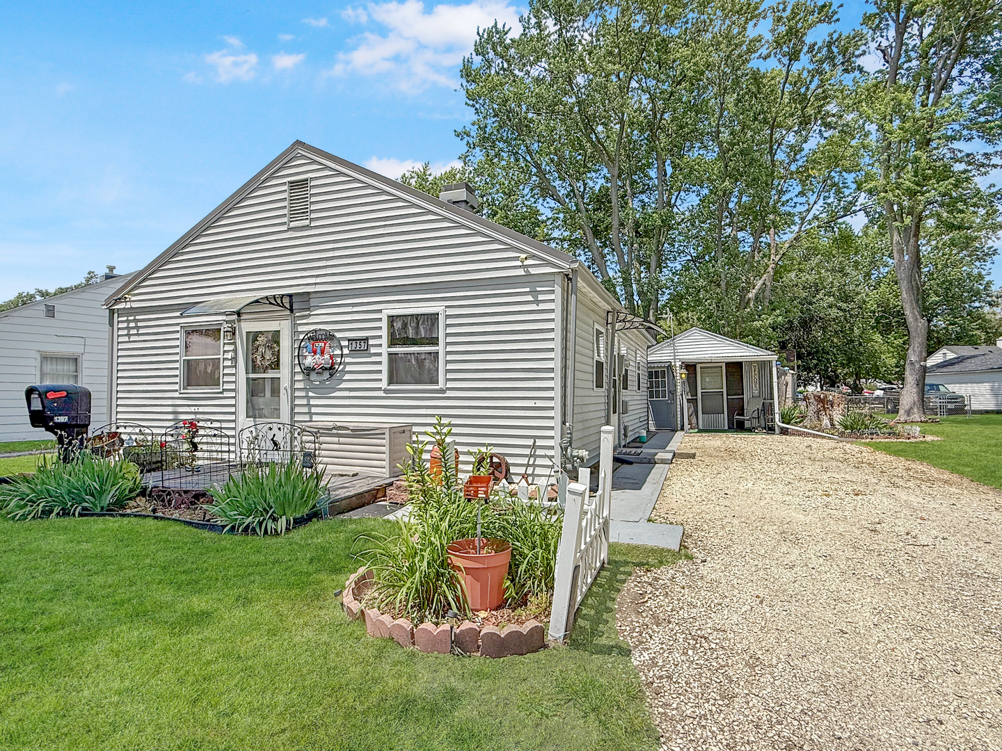 Homes for sale in Rantoul, IL | 1357 Fairlawn Dr, Rantoul, IL 61866 | MLS# 12668537