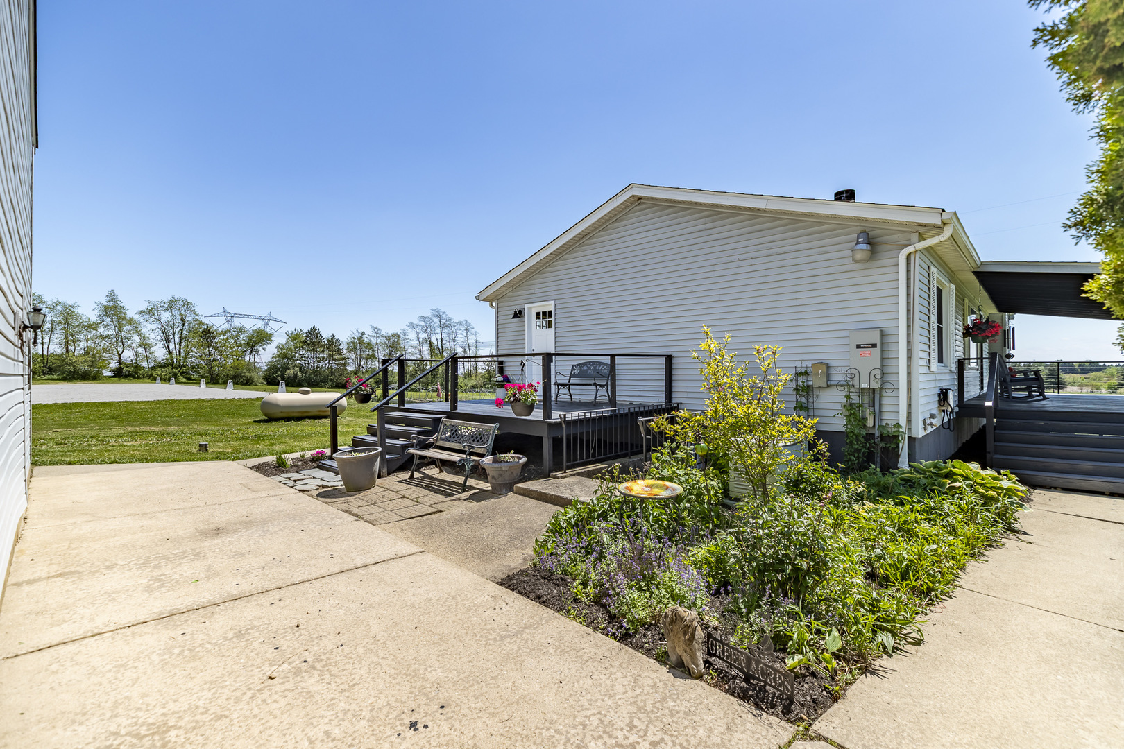 Homes for sale in Hebron, IN | 16321 Colorado St, Hebron, IN 46341 | MLS# 12668677