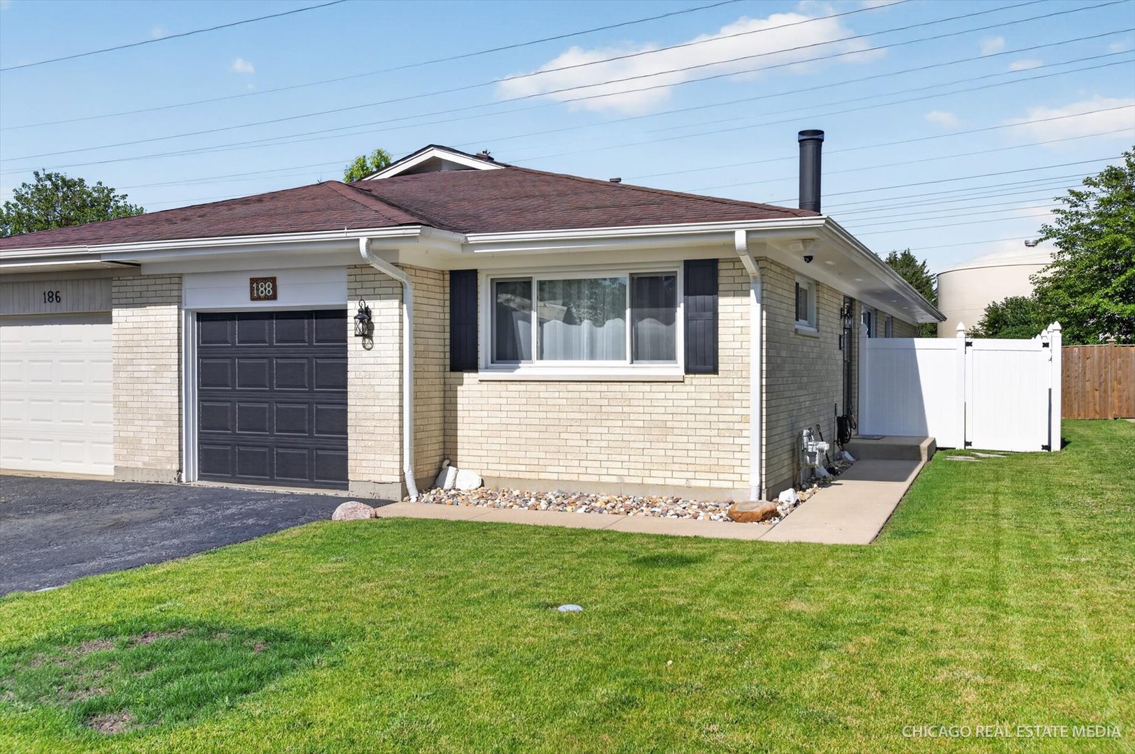 Homes for sale in Wood Dale, IL | 188 Paramount Dr, Wood Dale, IL 60191 | MLS# 12668771