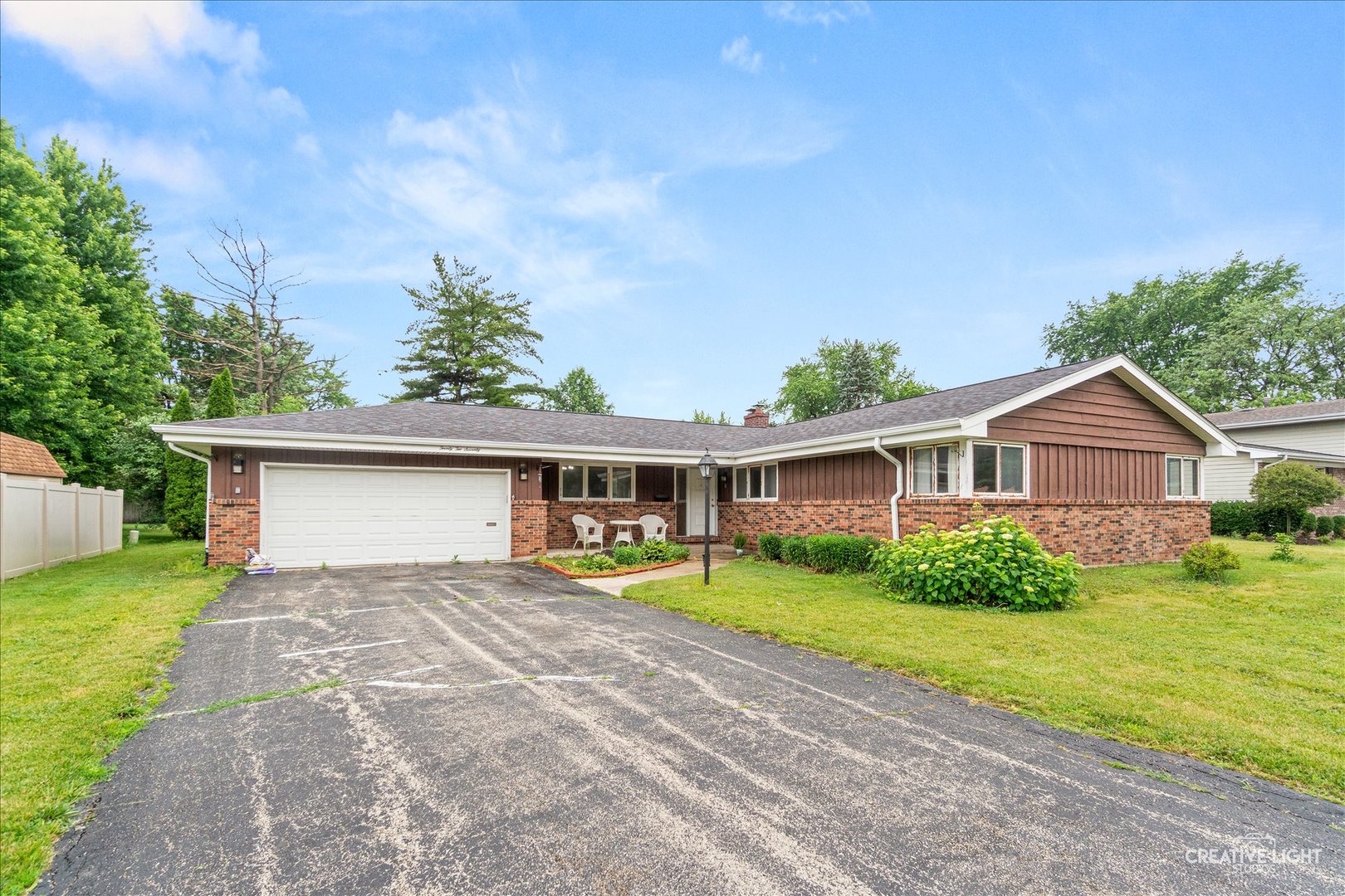 Homes for sale in Aurora, IL | 2270 Sans Souci Dr, Aurora, IL 60506 | MLS# 12668796