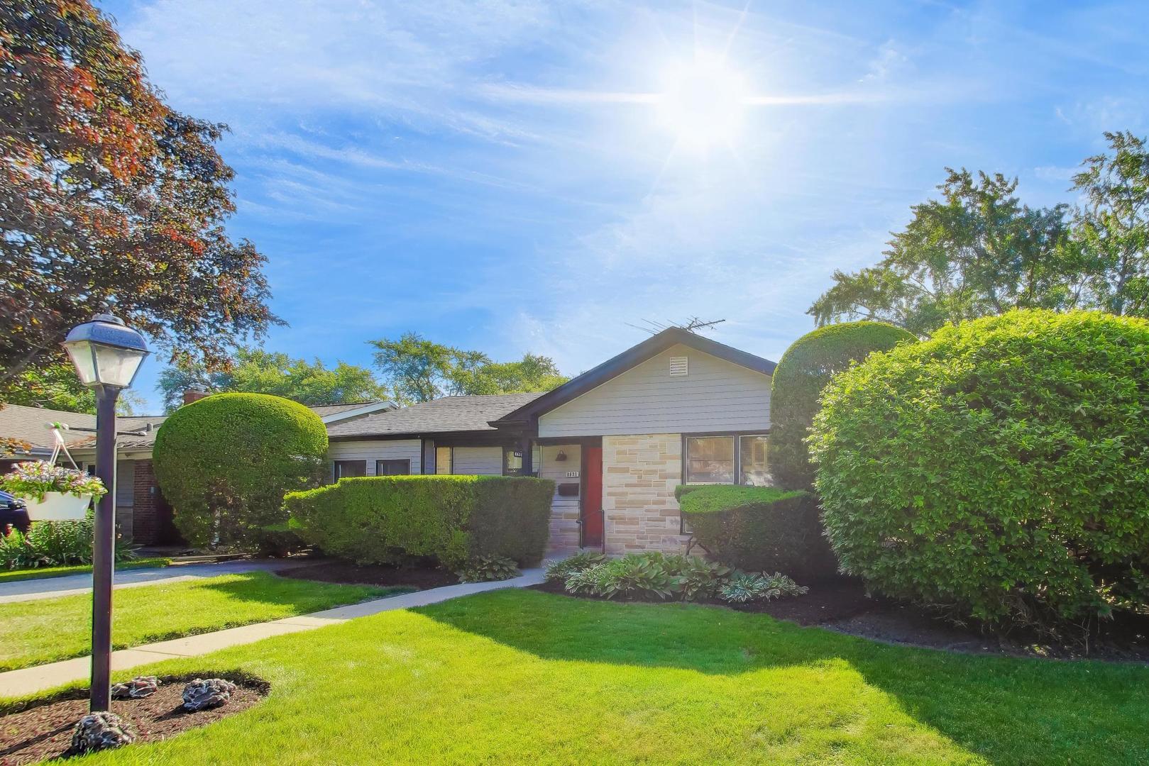 Homes for sale in Skokie, IL | 8631 E Prairie Rd, Skokie, IL 60076 | MLS# 12668864