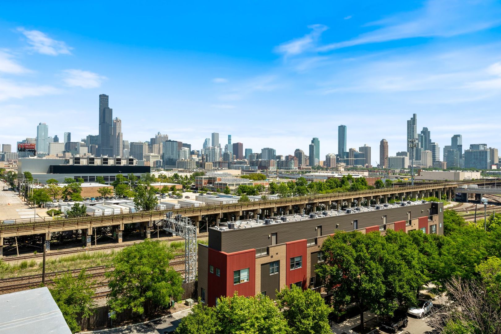 2nd image of 1600 S Jefferson St, Chicago, IL 60616