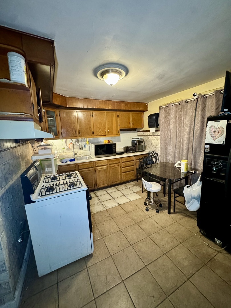 Homes for sale in Cicero, IL | 4916 W 29th St, Cicero, IL 60804 | MLS# 12669012