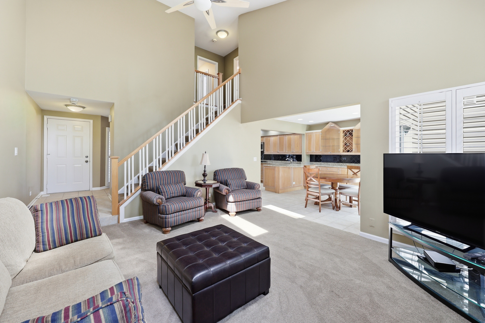 Homes for sale in Elk Grove Village, IL | 702 Clover Hill Ct, Elk Grove Village, IL 60007 | MLS# 12669048